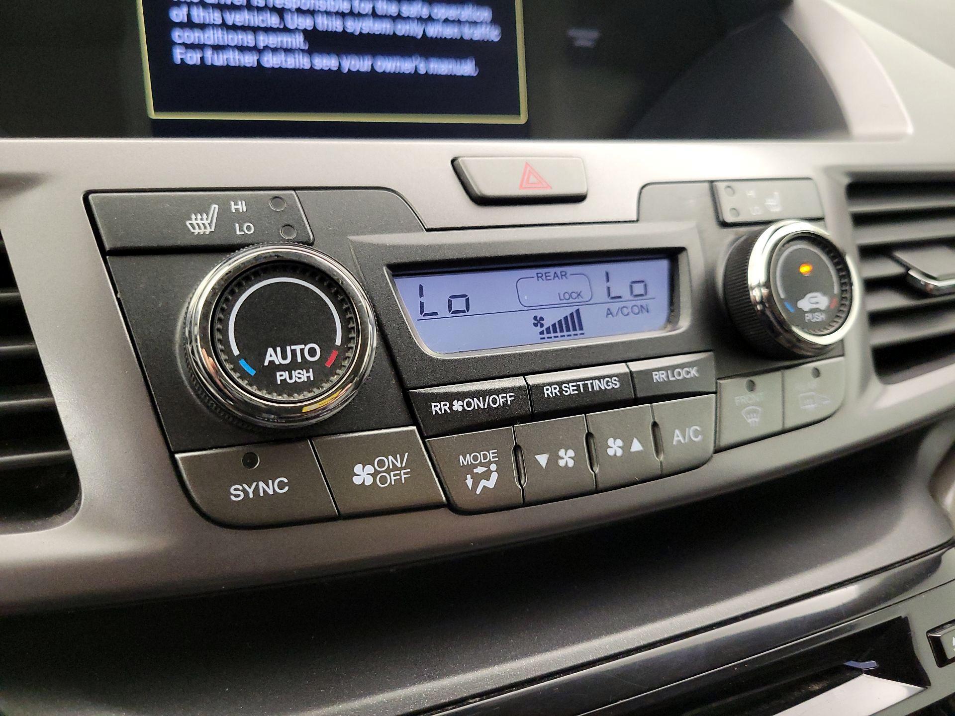 Thumbnail: 2014 Honda Odyssey - 17
