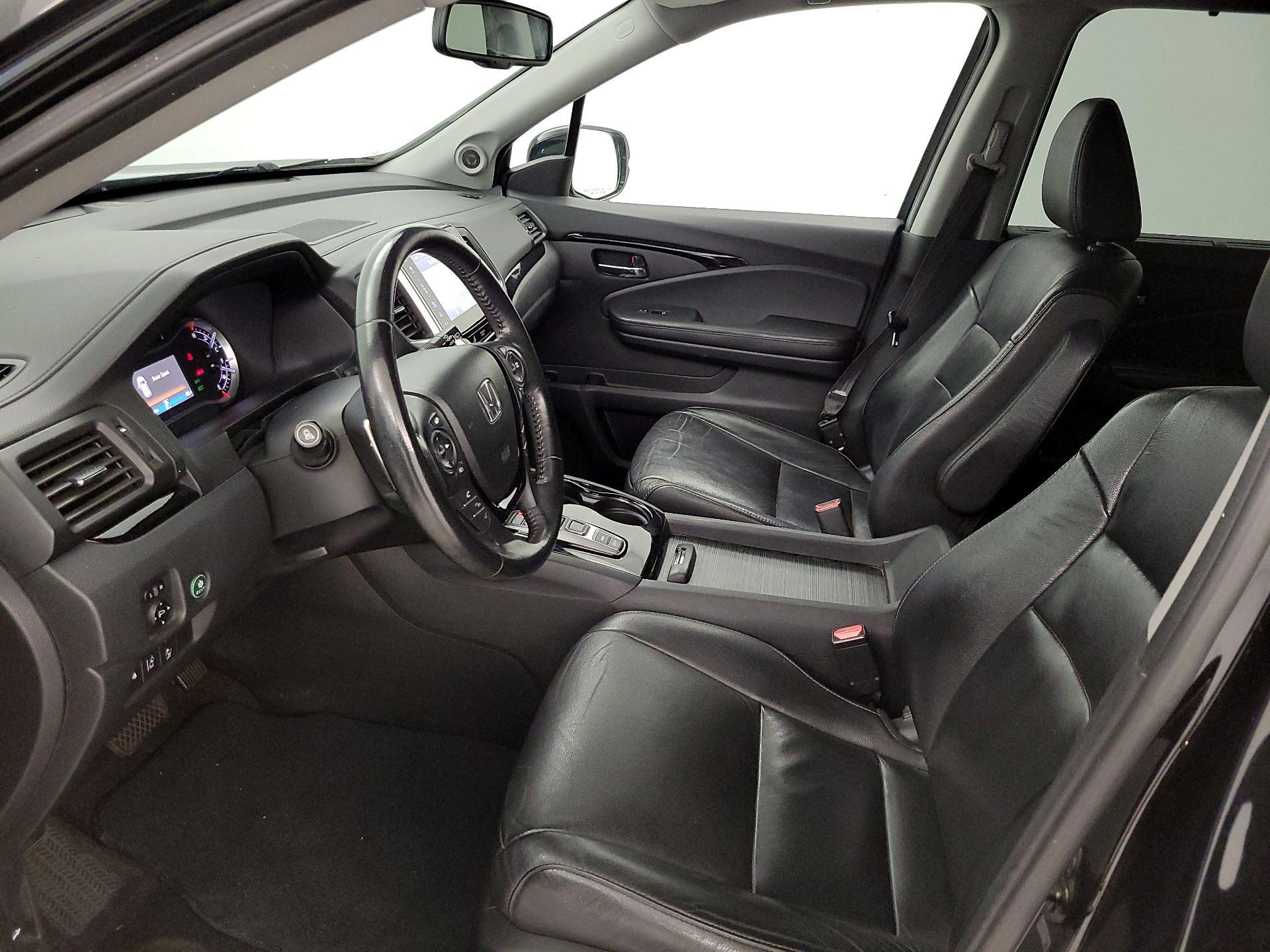 Thumbnail: 2017 Honda Pilot - 11