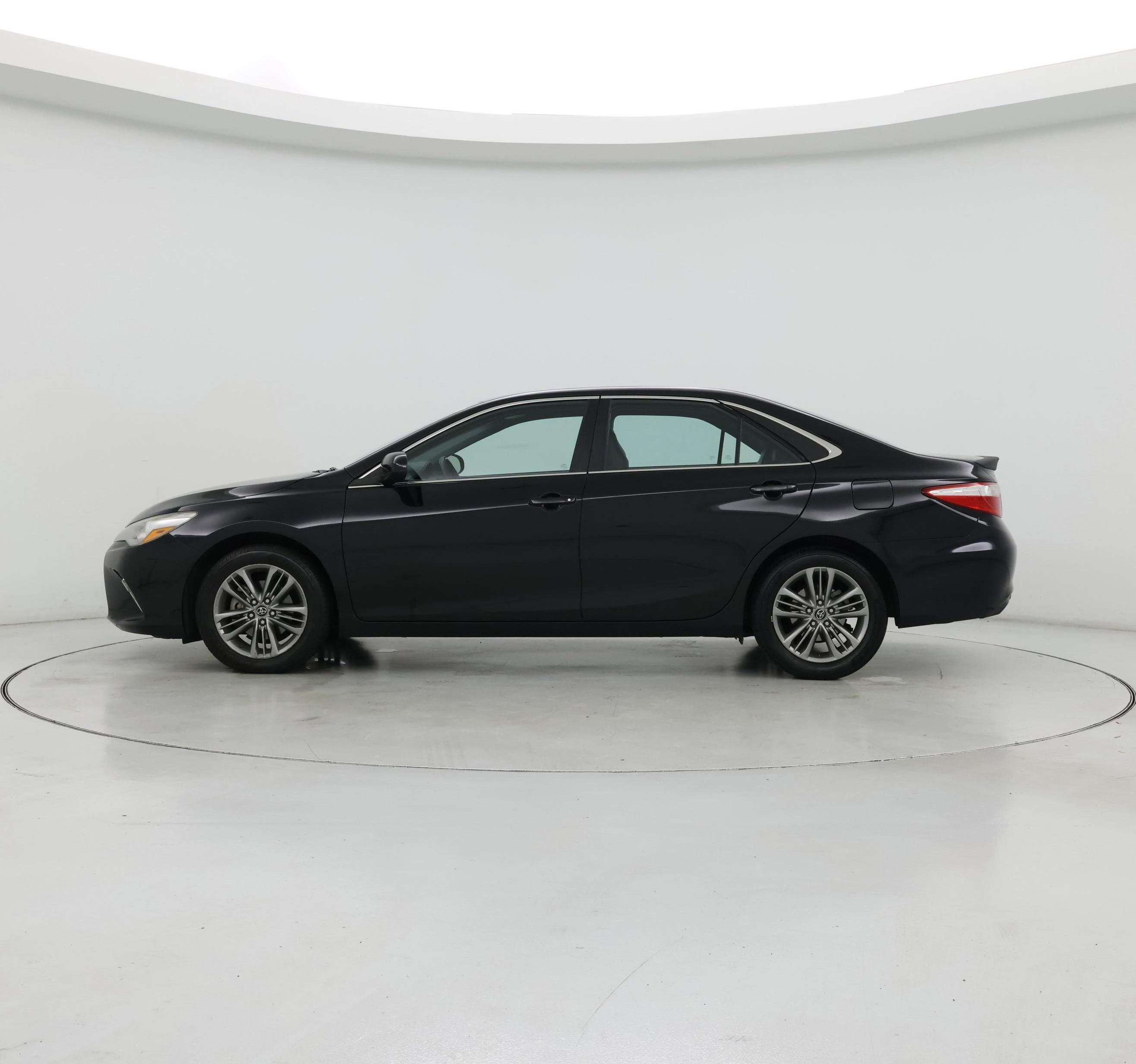 Thumbnail: 2017 Toyota Camry - 3