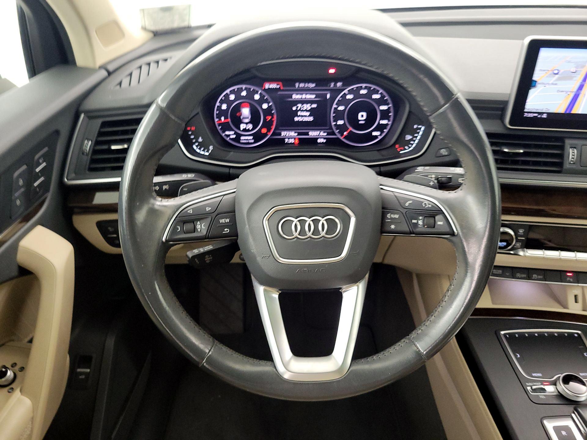 Thumbnail: 2019 Audi Q5 - 10