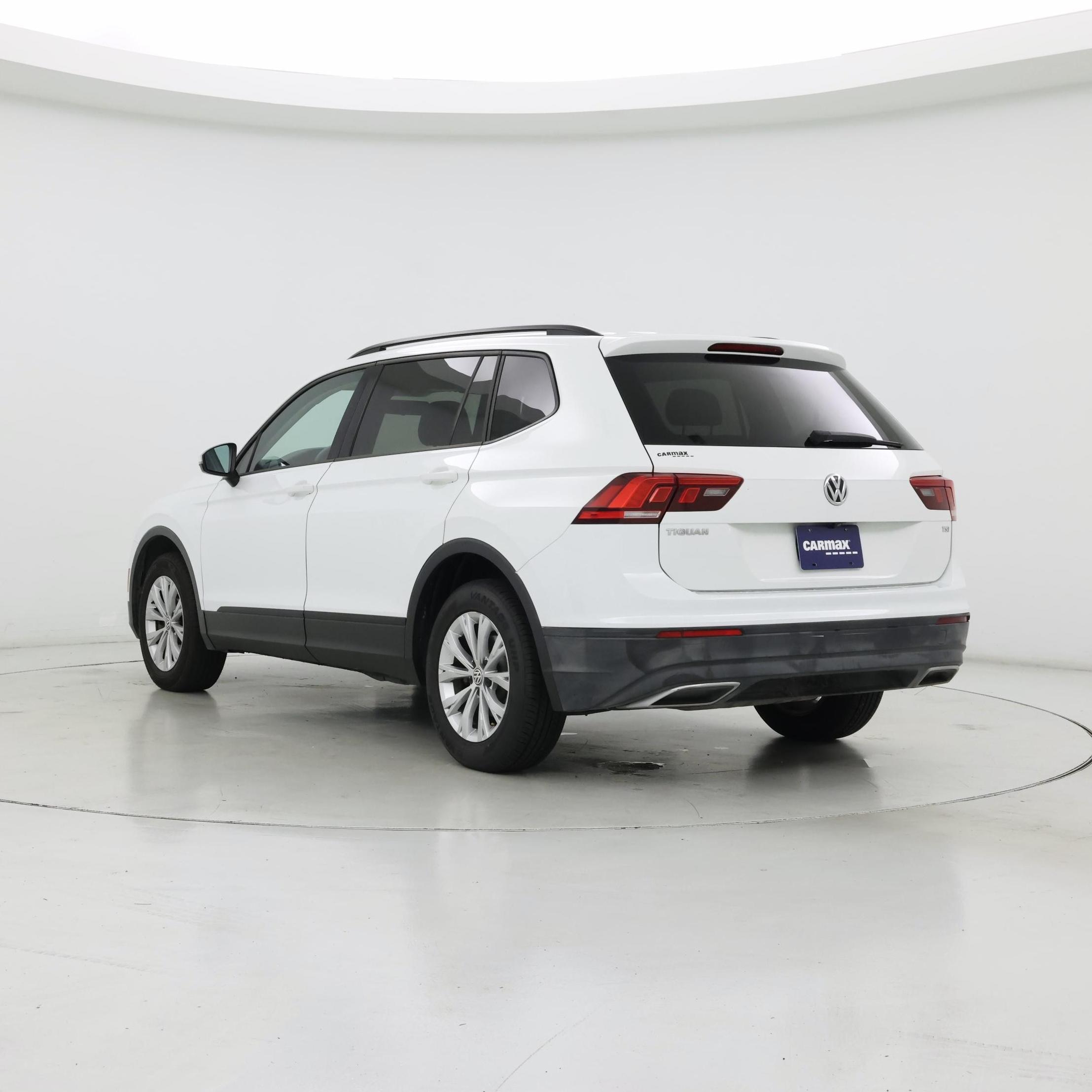 Thumbnail: 2018 Volkswagen Tiguan - 2