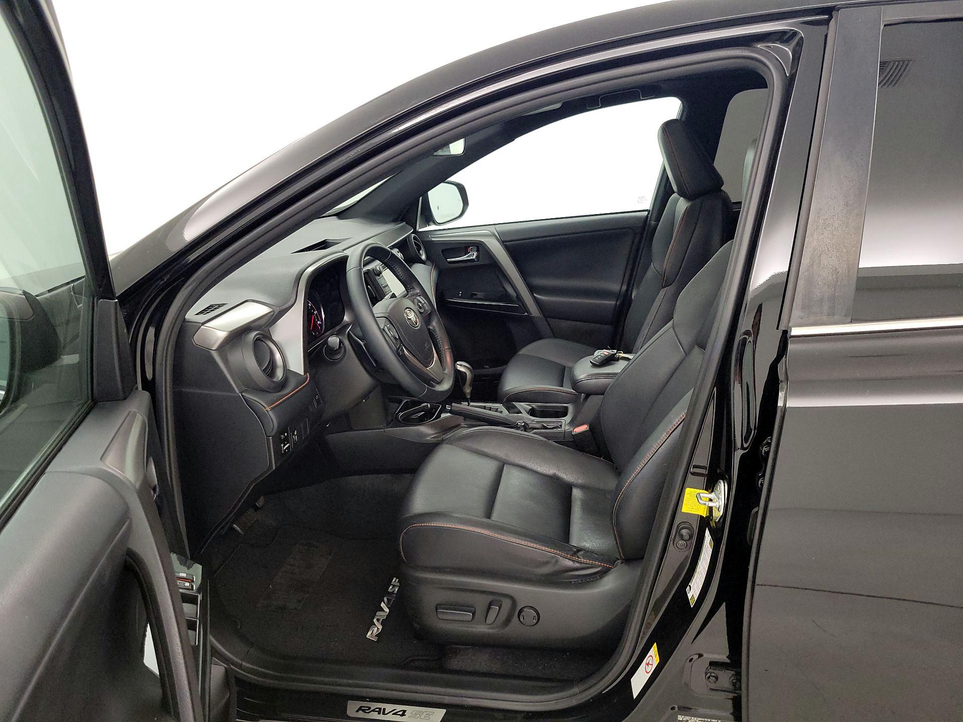 Thumbnail: 2016 Toyota RAV4 - 11