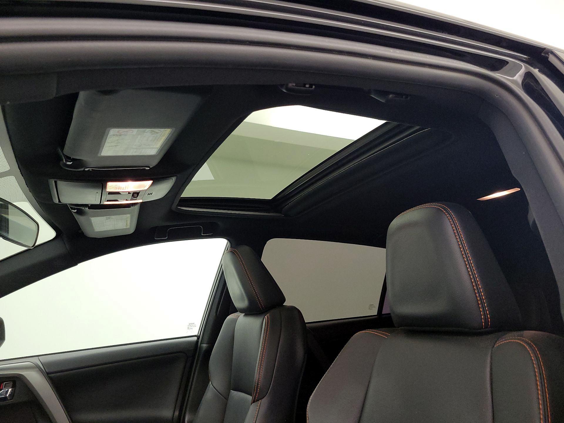 Thumbnail: 2016 Toyota RAV4 - 19