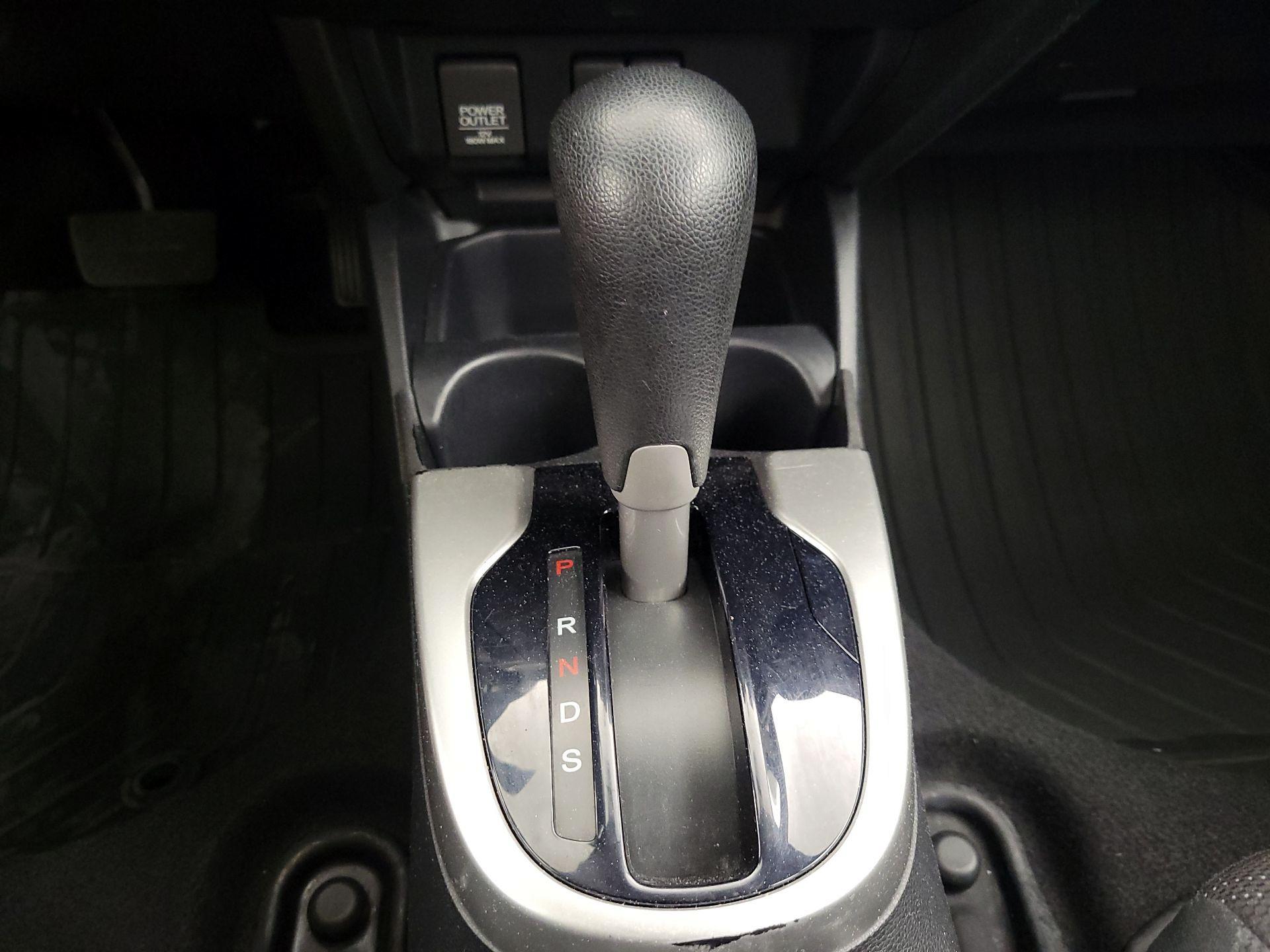 Thumbnail: 2015 Honda Fit - 17