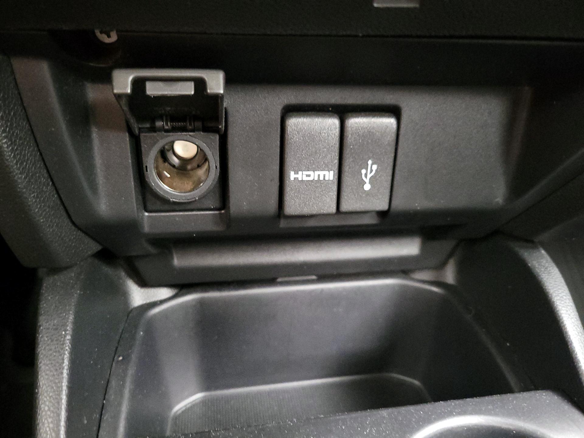 Thumbnail: 2015 Honda Fit - 18