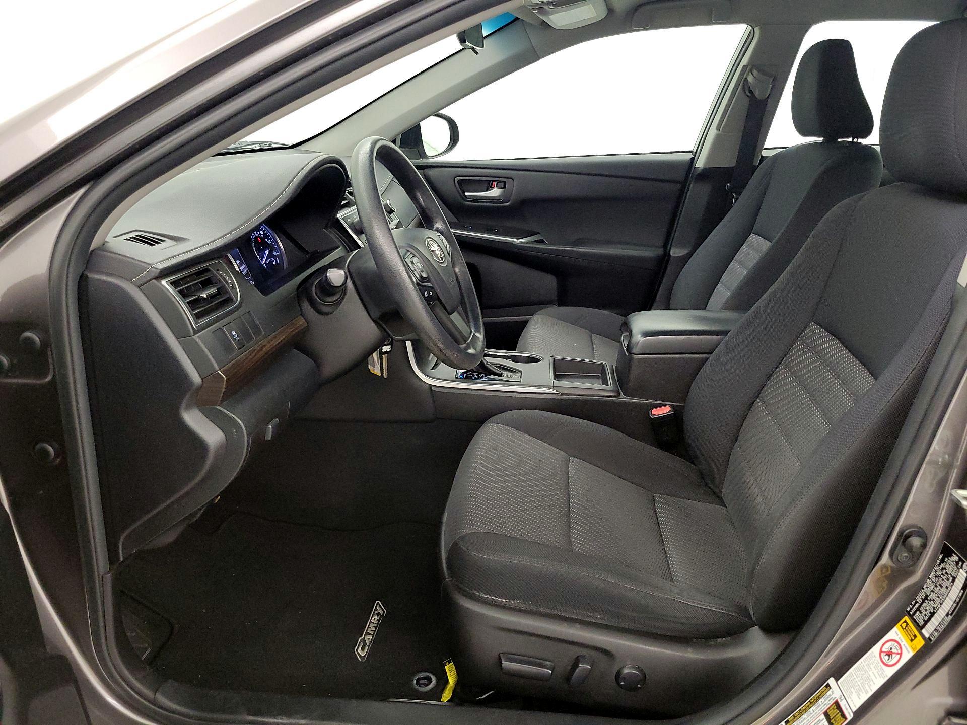 Thumbnail: 2016 Toyota Camry - 11