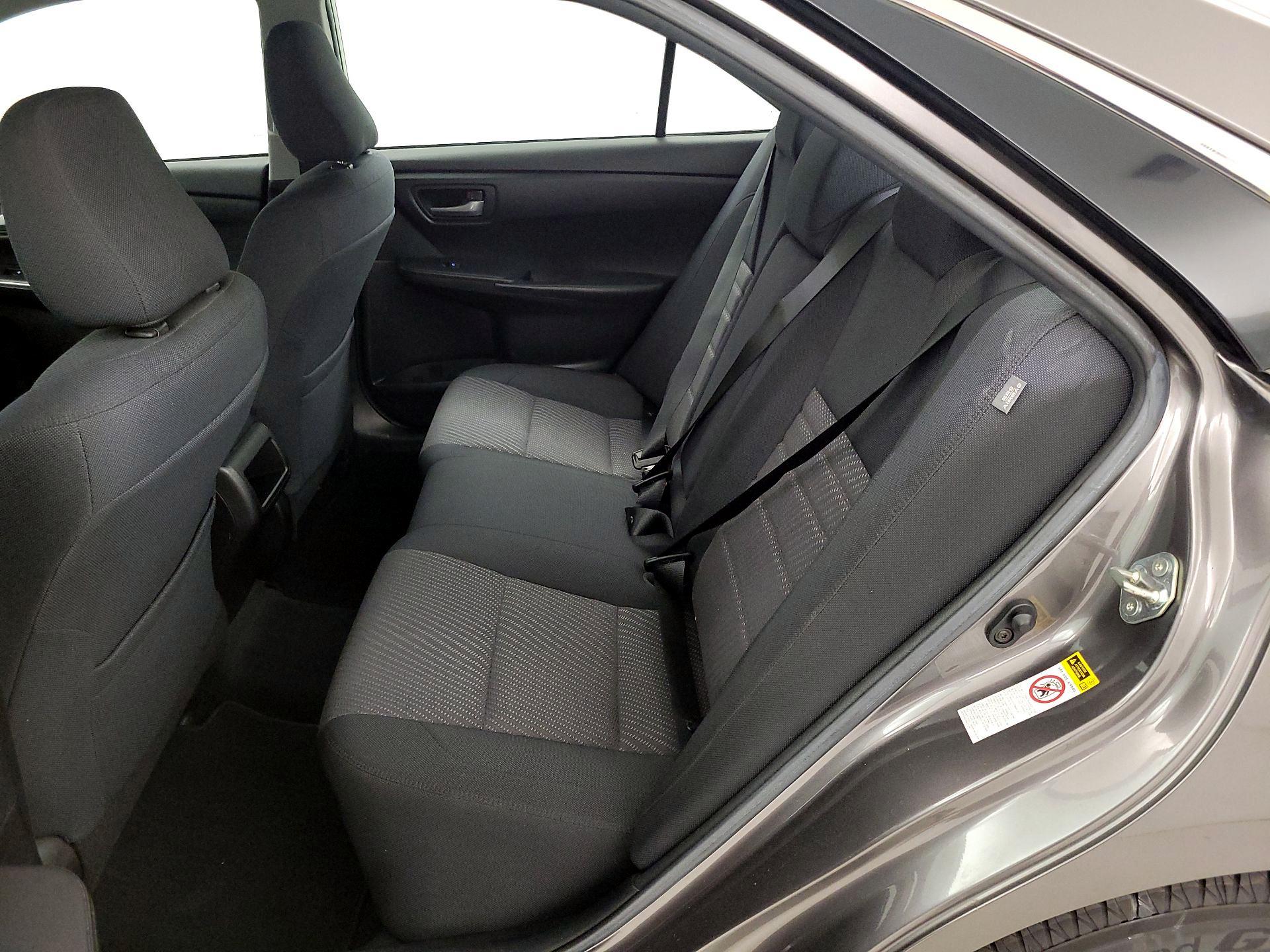 Thumbnail: 2016 Toyota Camry - 19