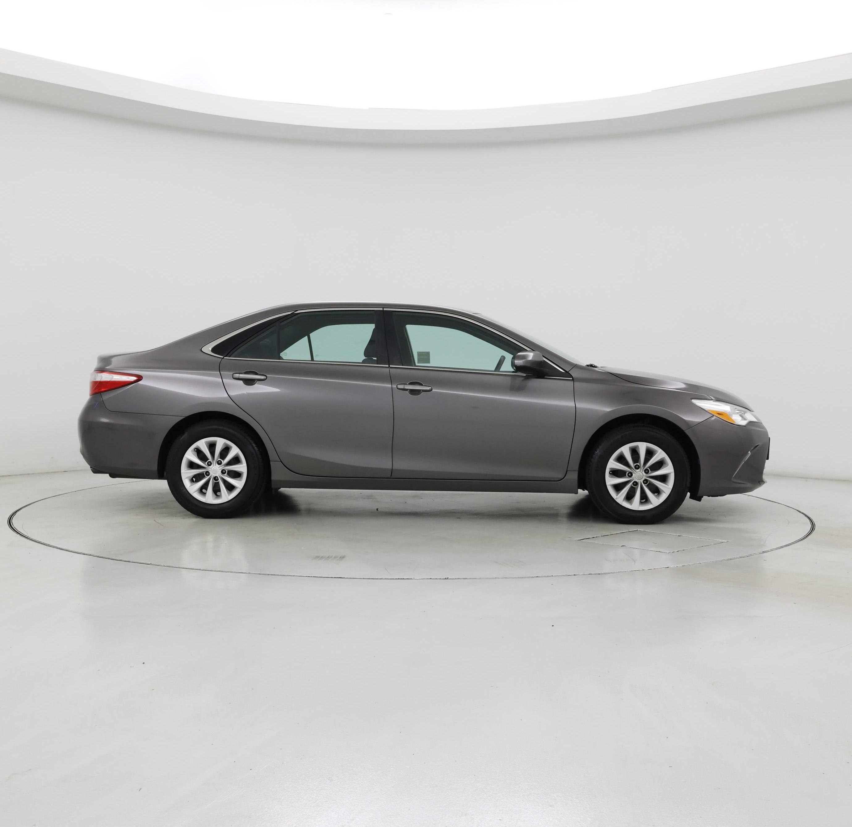 Thumbnail: 2016 Toyota Camry - 7