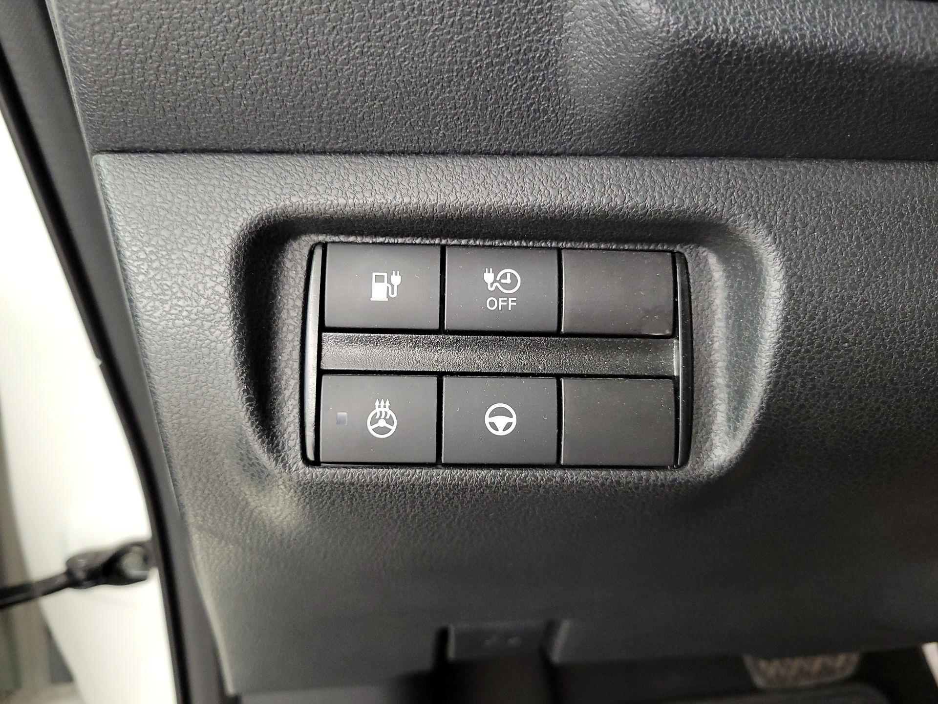 Thumbnail: 2019 Nissan Leaf - 13