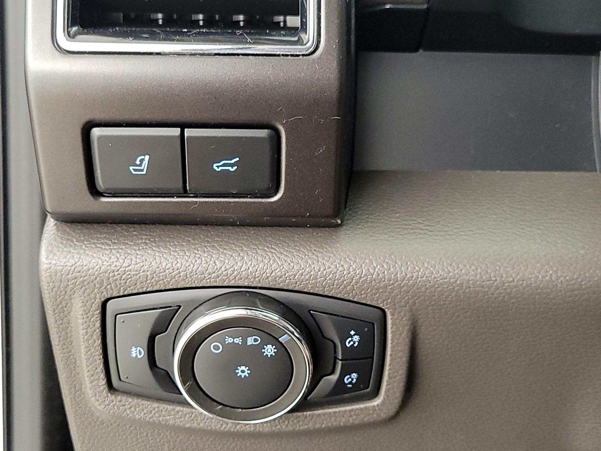 Thumbnail: 2020 Ford Expedition - 13