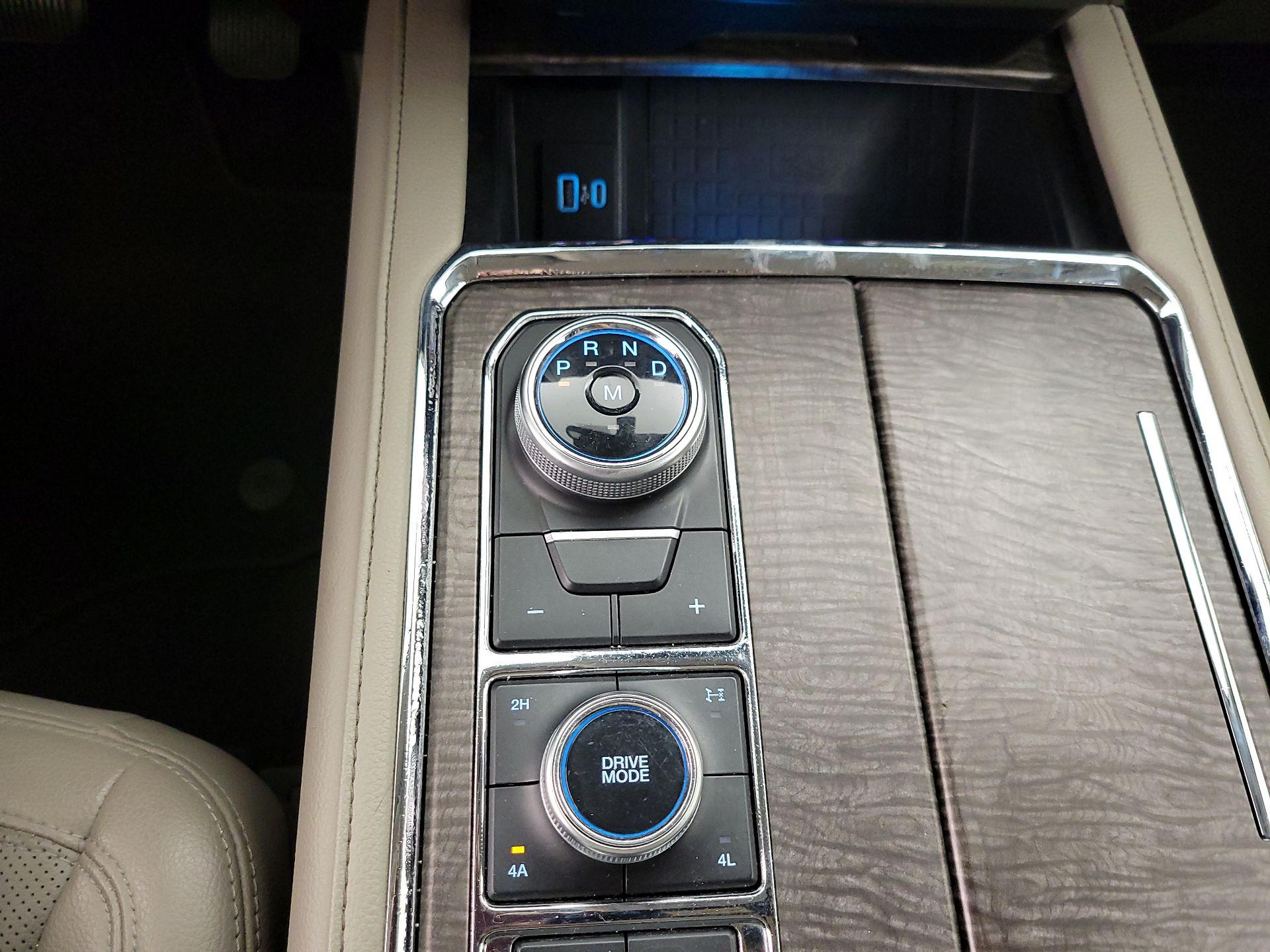 Thumbnail: 2020 Ford Expedition - 18