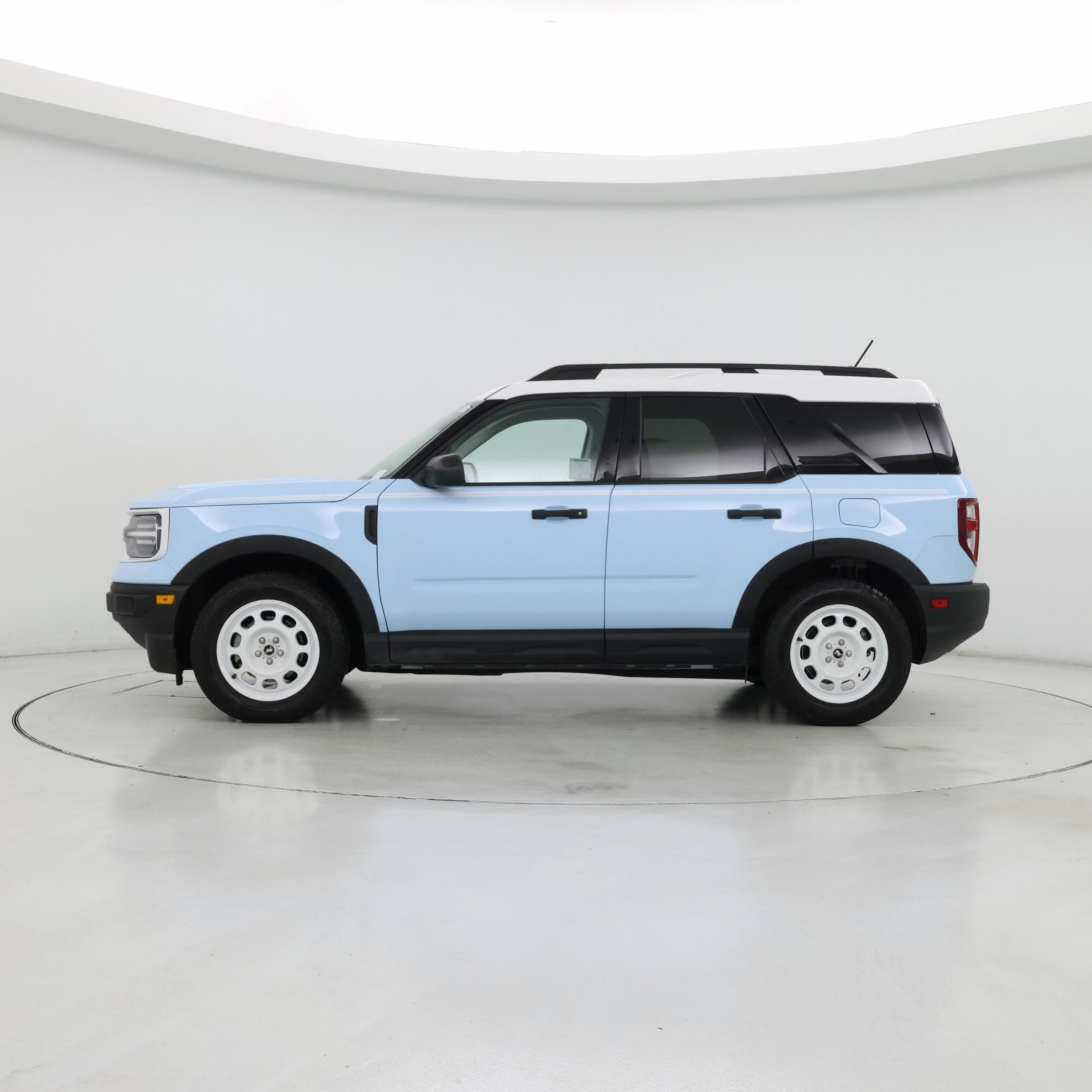 Thumbnail: 2023 Ford Bronco Sport - 3