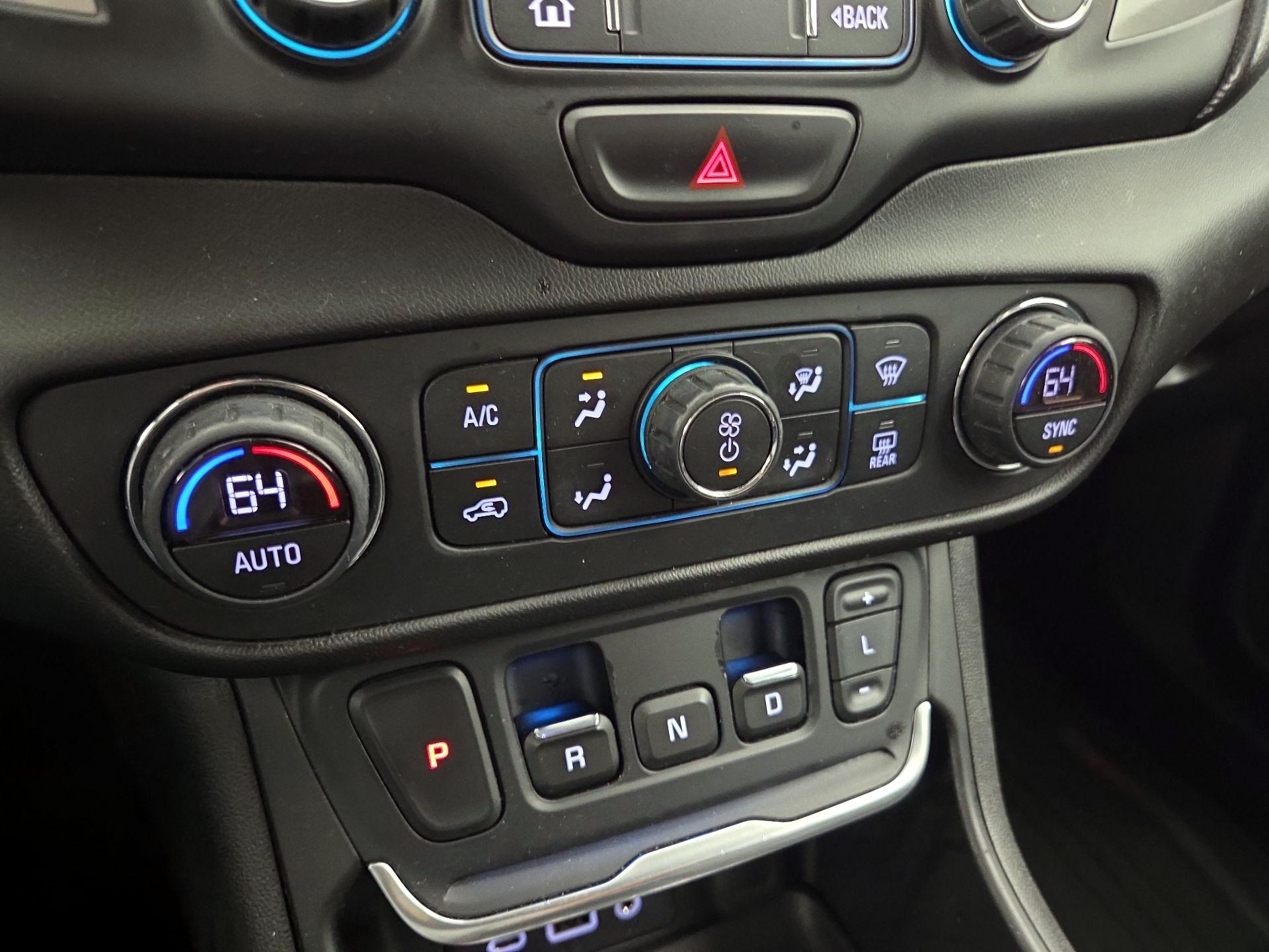 Thumbnail: 2019 GMC Terrain - 17