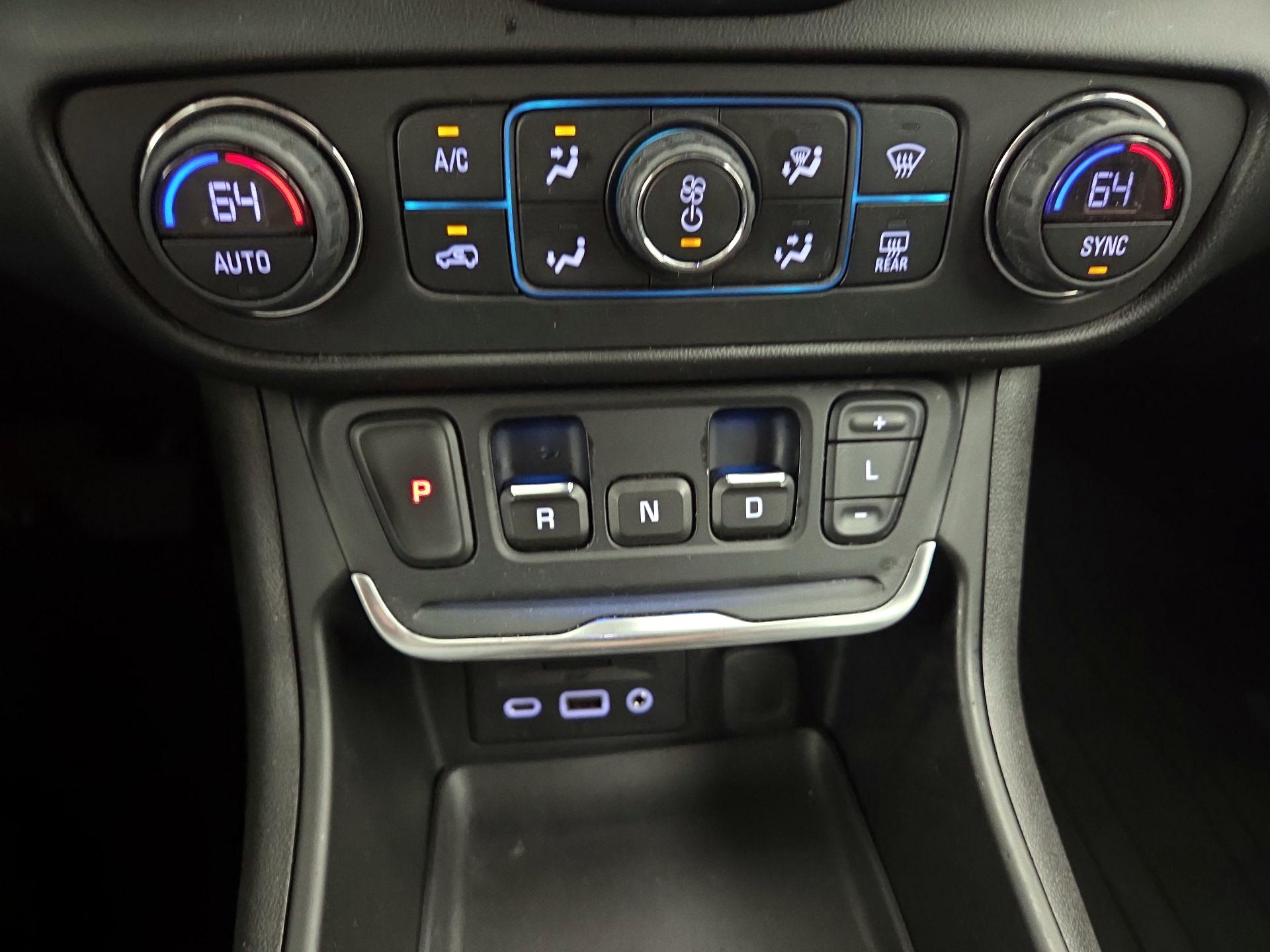 Thumbnail: 2019 GMC Terrain - 18