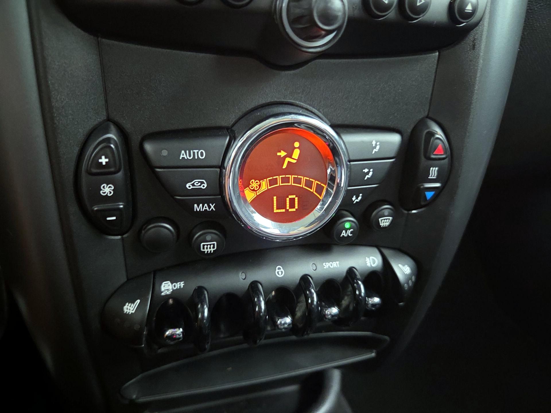 Thumbnail: 2016 MINI Cooper Countryman - 14