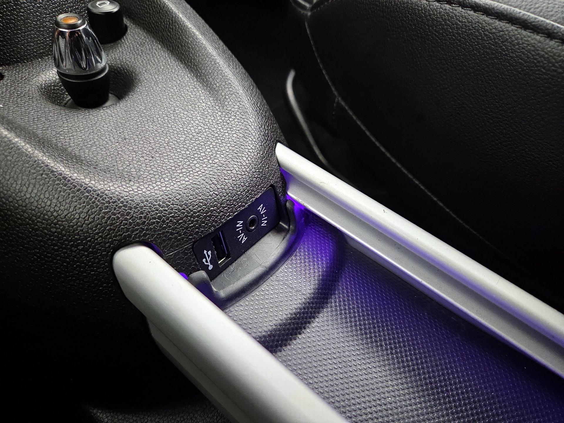Thumbnail: 2016 MINI Cooper Countryman - 16
