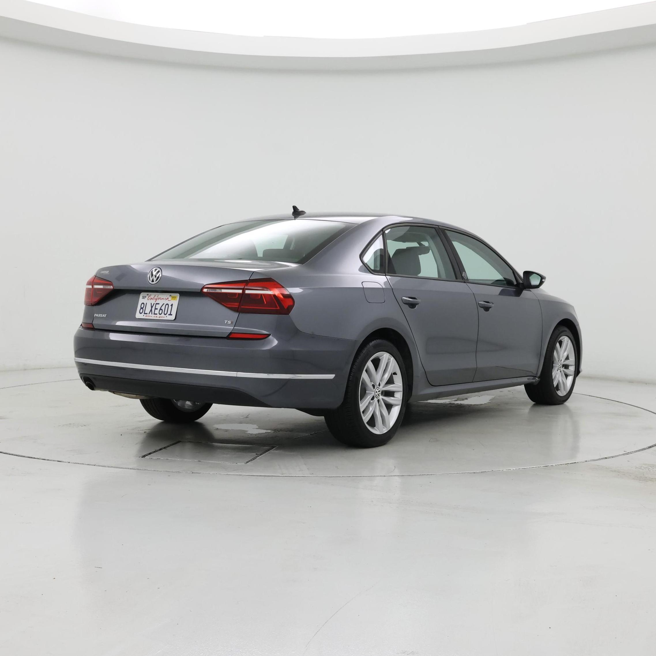 Thumbnail: 2019 Volkswagen Passat - 8
