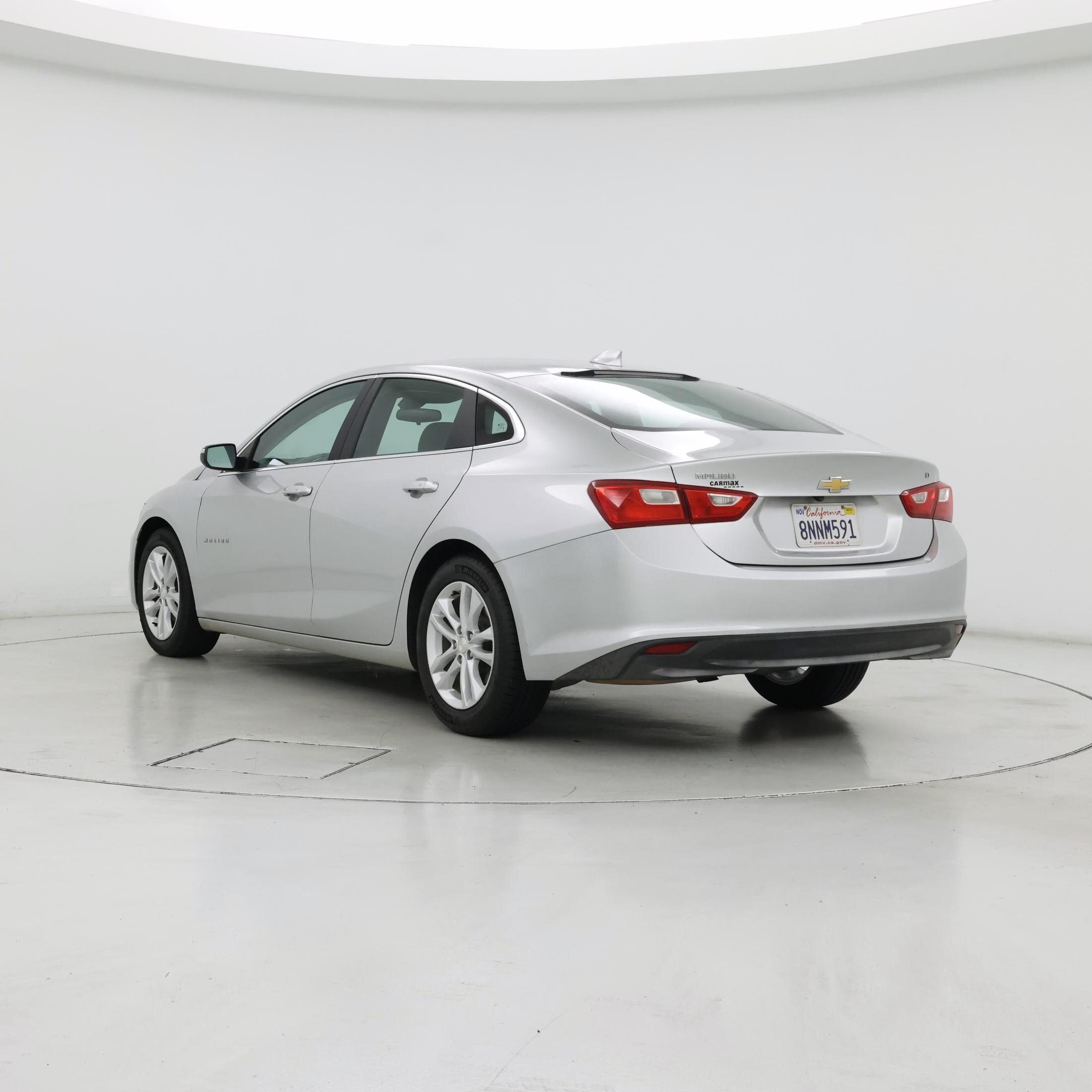 Thumbnail: 2017 Chevrolet Malibu - 2