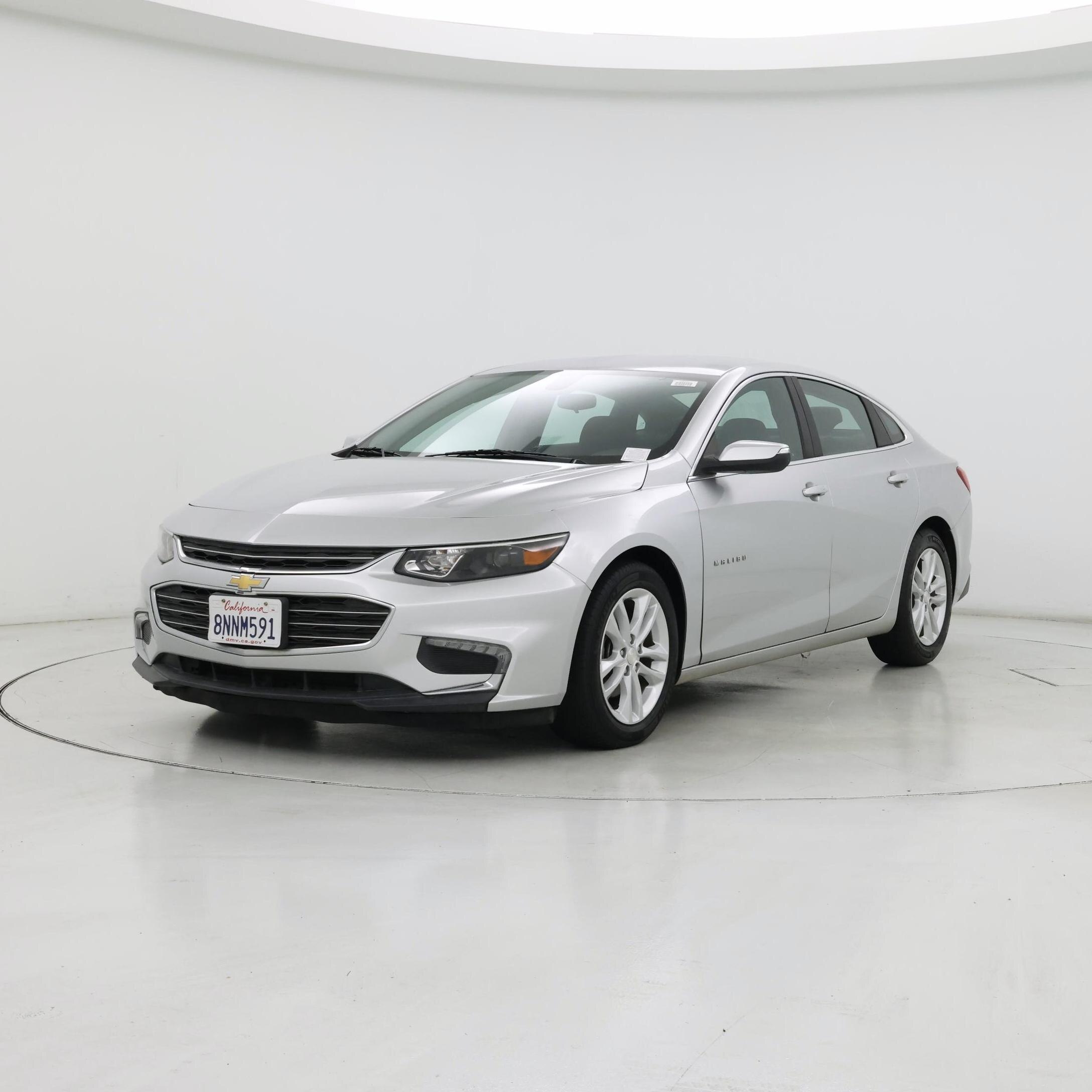 Thumbnail: 2017 Chevrolet Malibu - 4
