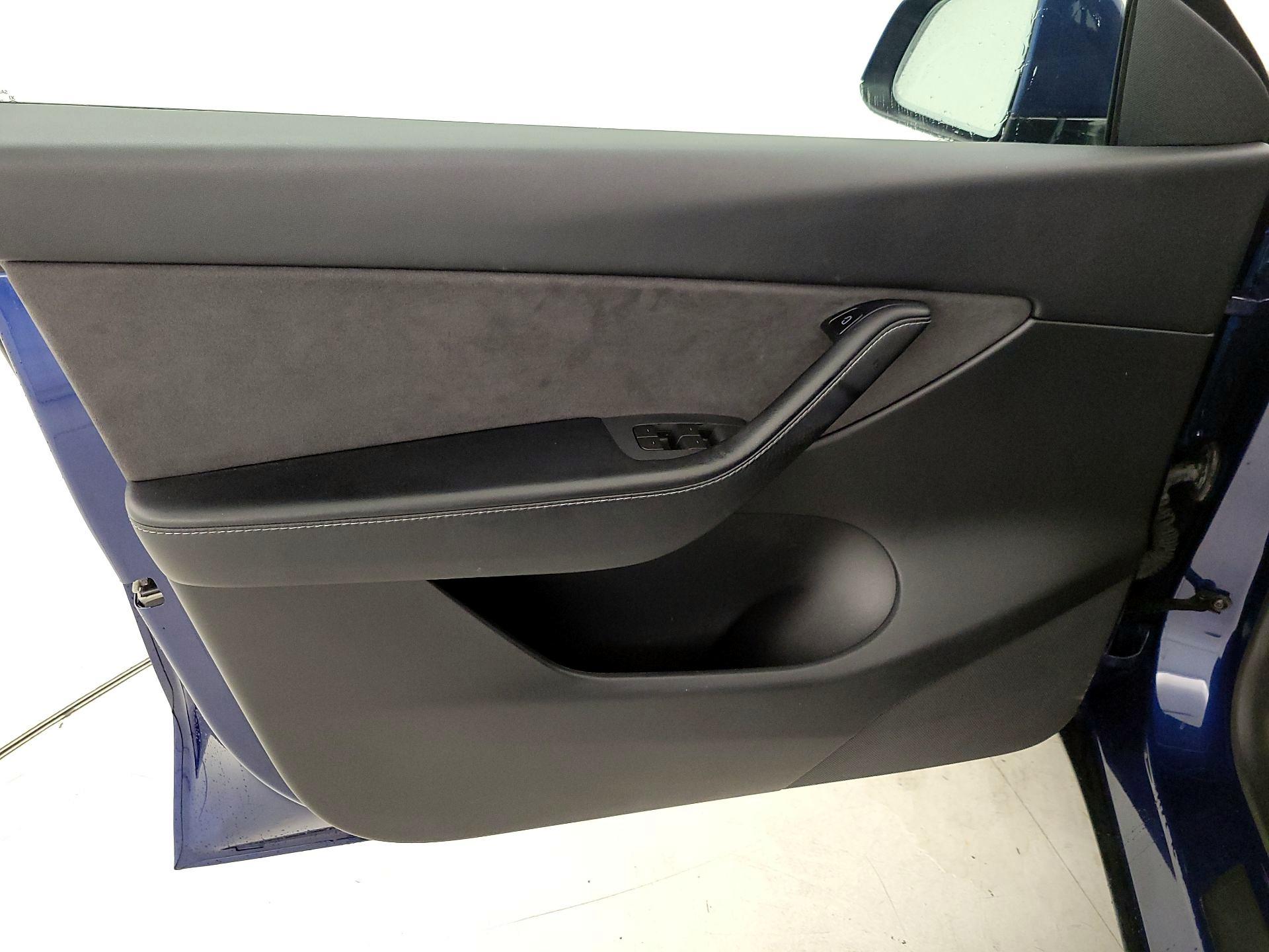 Thumbnail: 2021 Tesla Model Y - 12