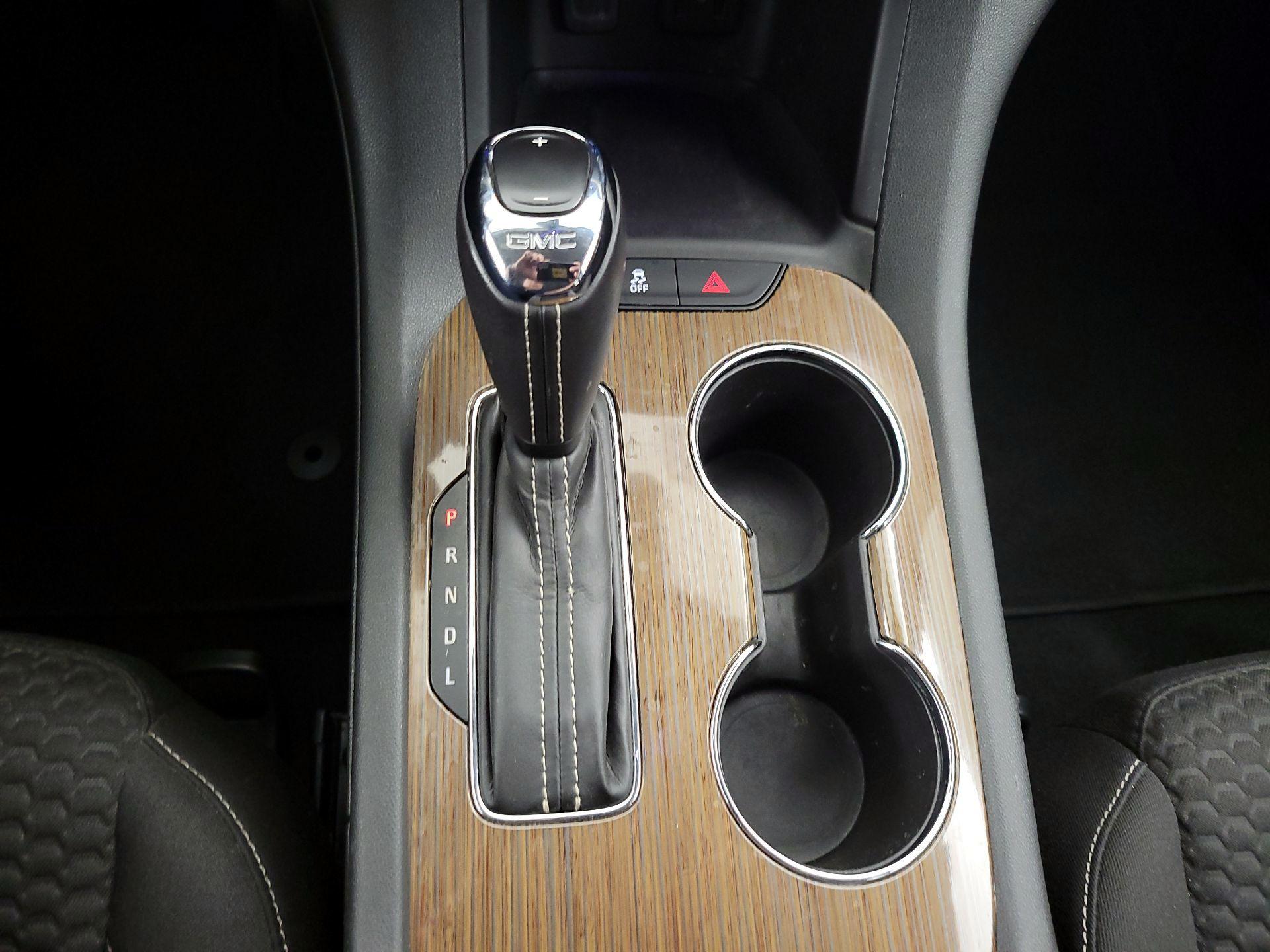 Thumbnail: 2019 GMC Acadia - 17