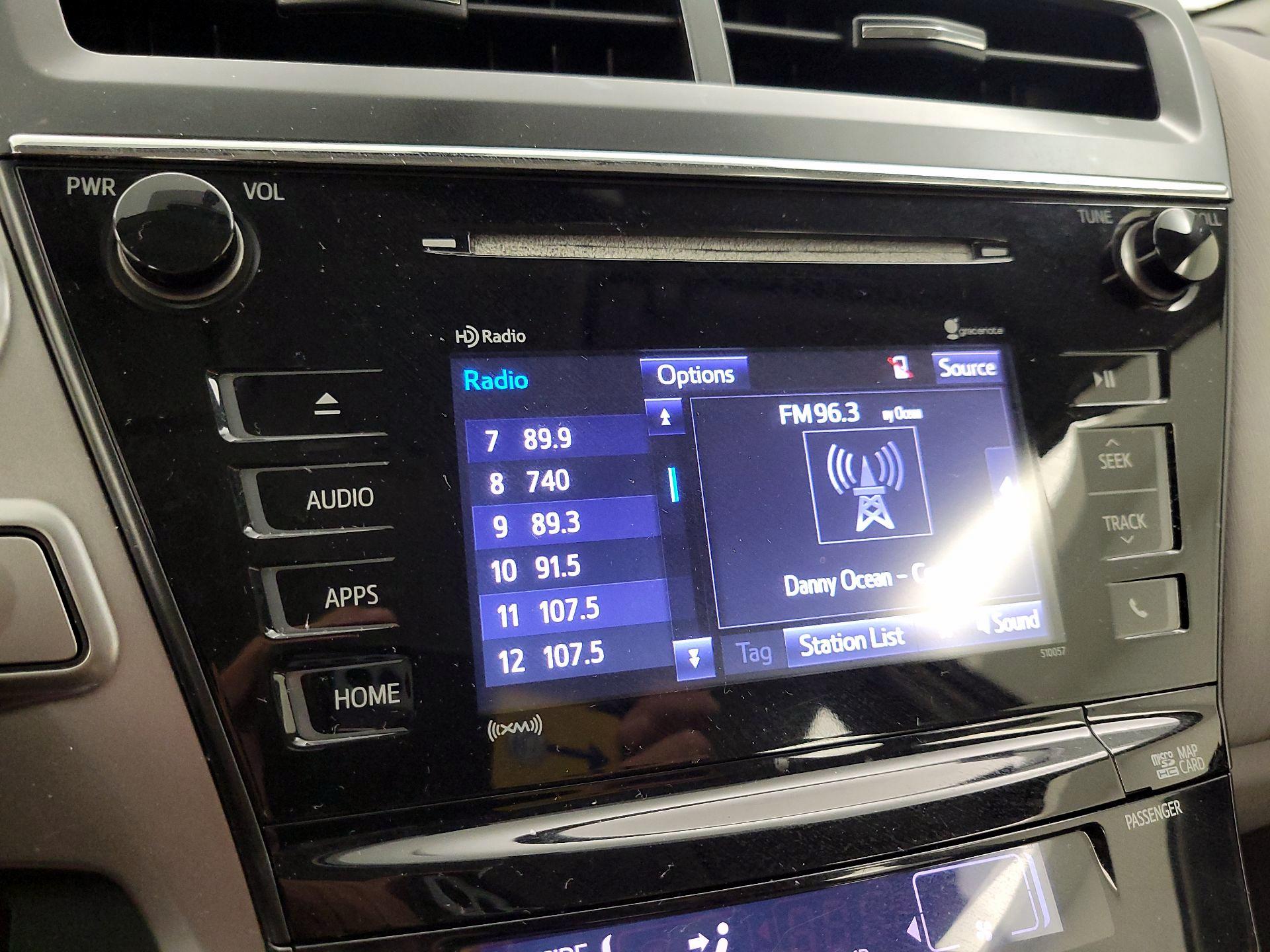 Thumbnail: 2016 Toyota Prius v - 16