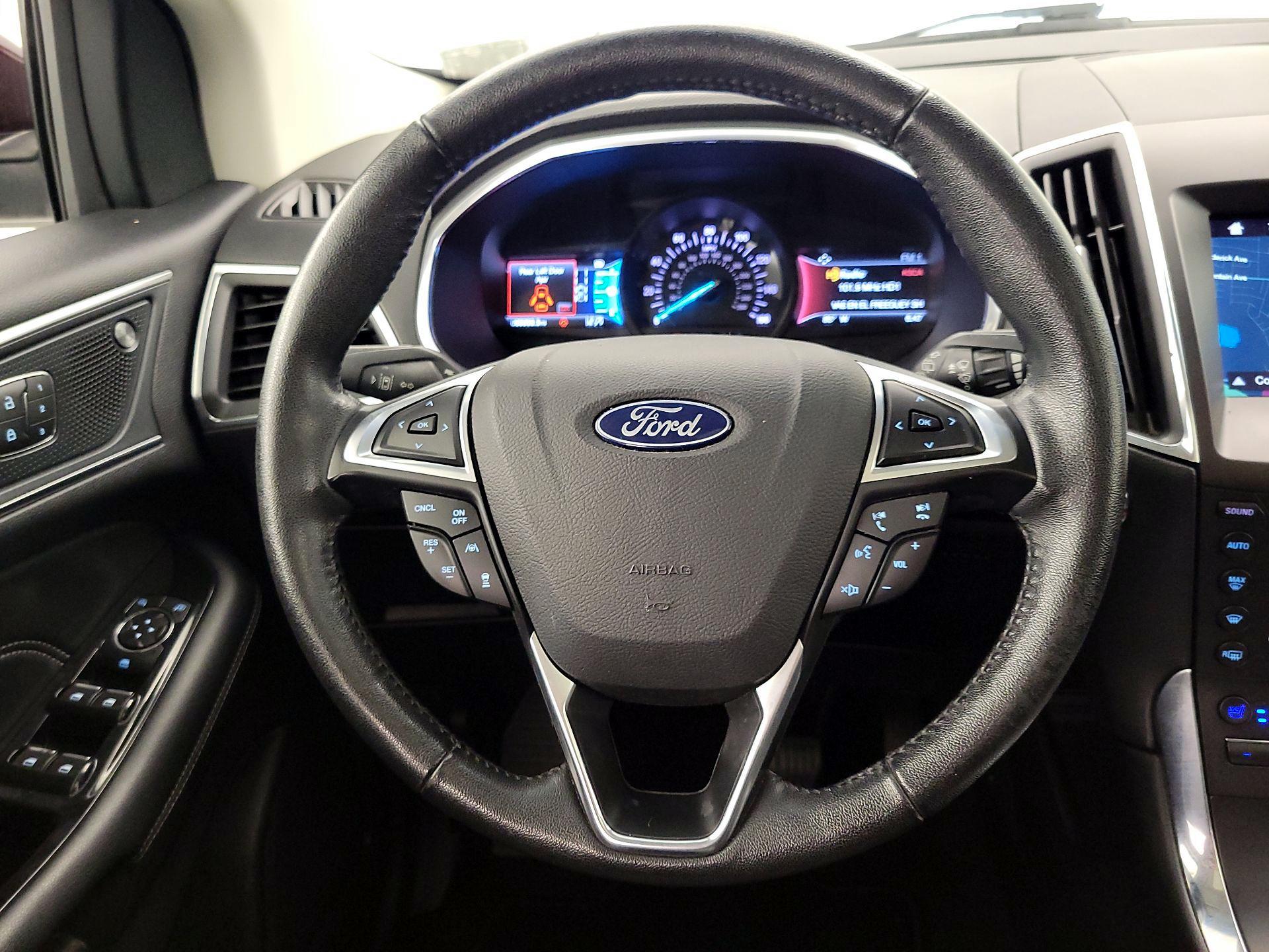 Thumbnail: 2019 Ford Edge - 10