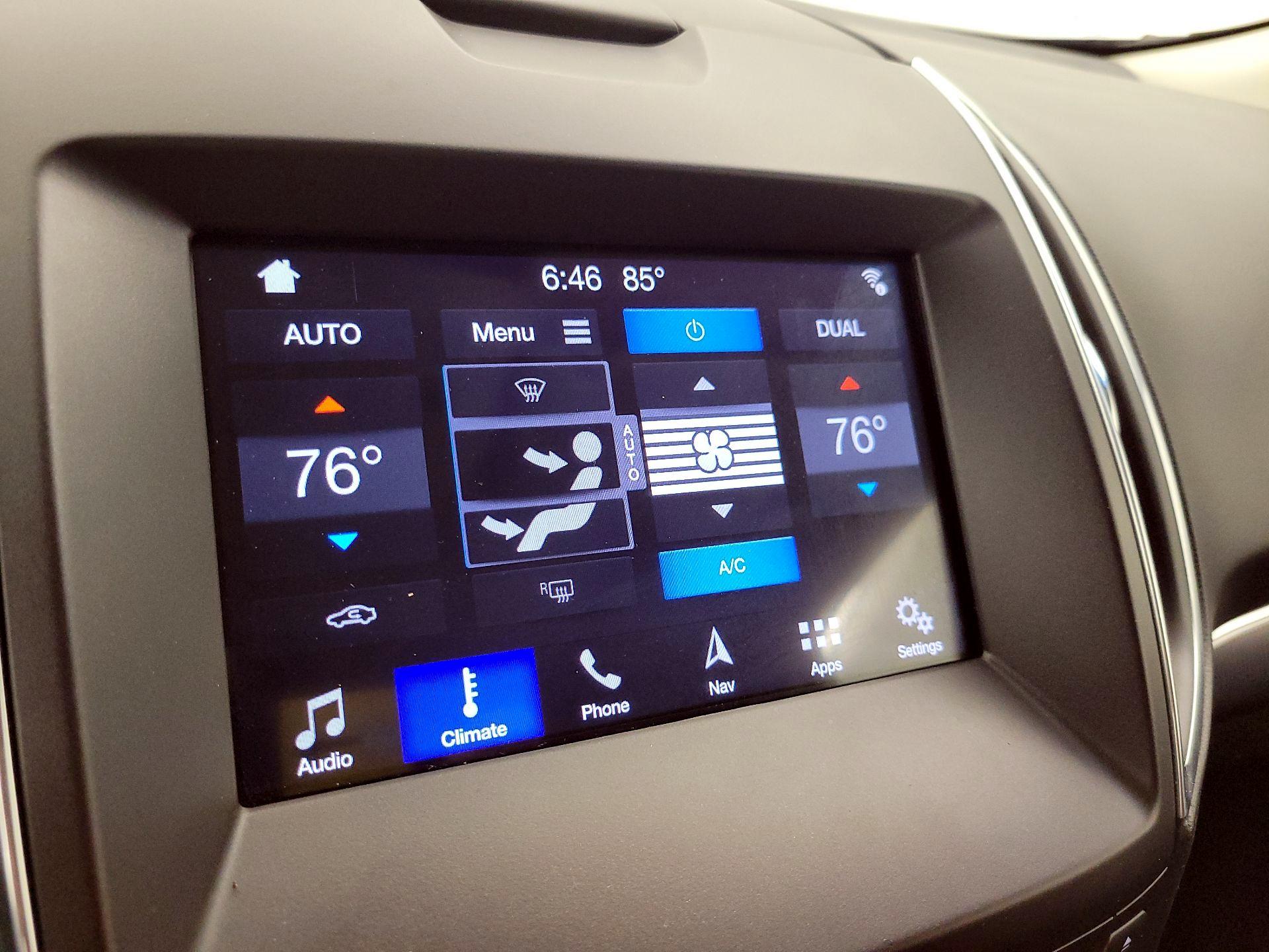 Thumbnail: 2019 Ford Edge - 17