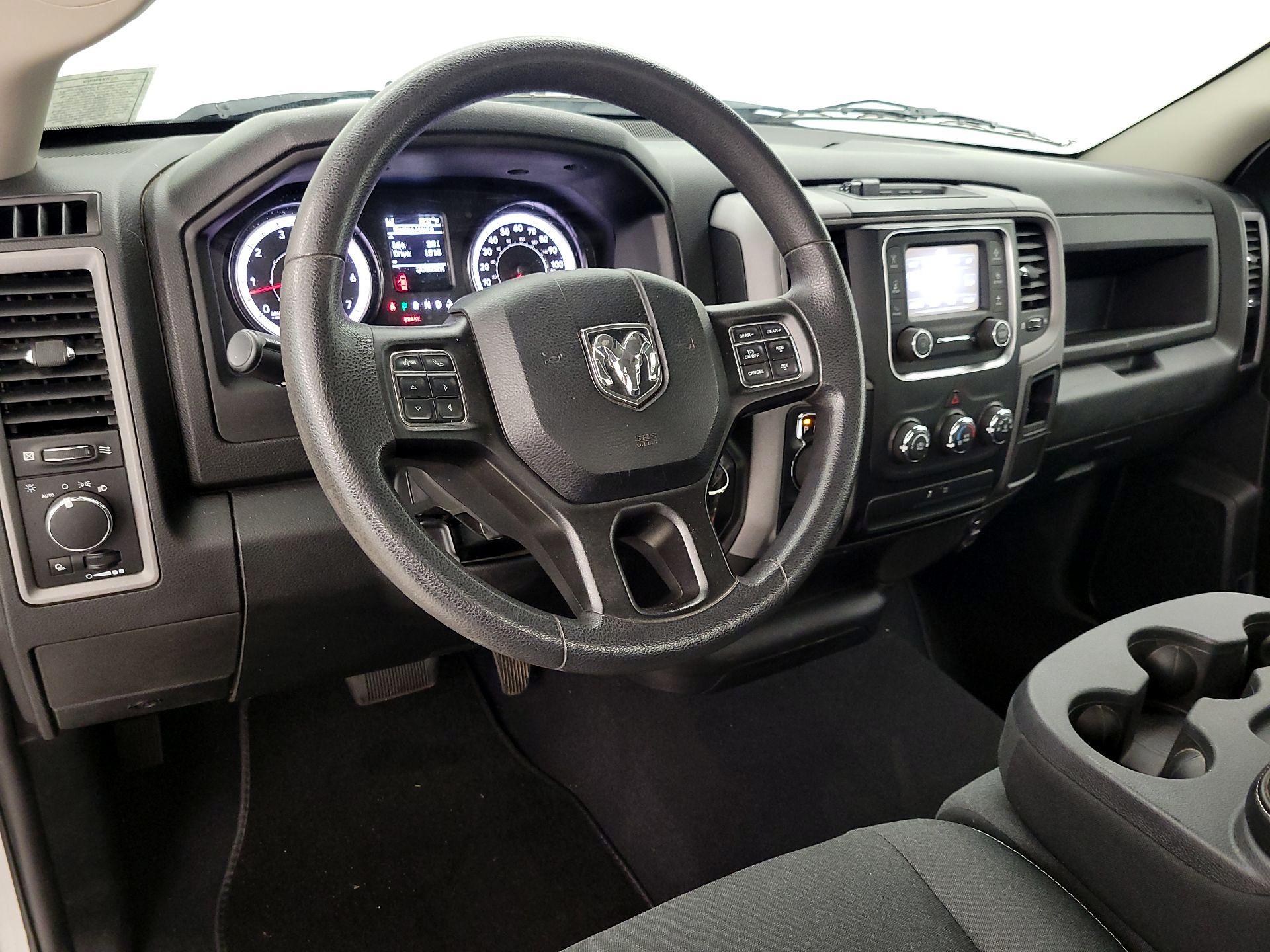 Thumbnail: 2021 RAM 1500 Classic - 9