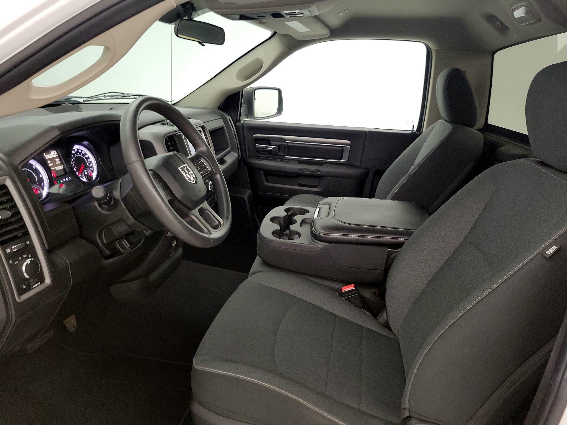 Thumbnail: 2021 RAM 1500 Classic - 11