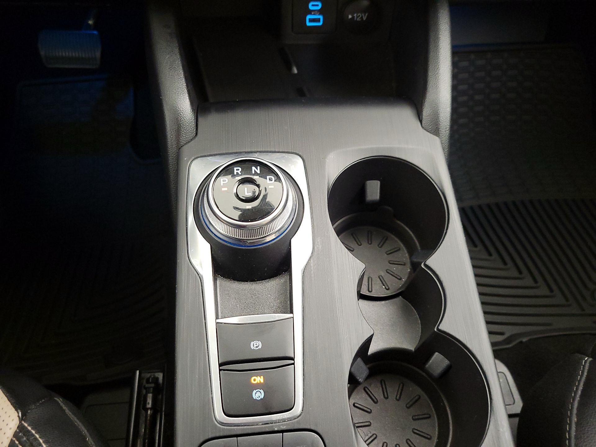 Thumbnail: 2022 Ford Escape - 18