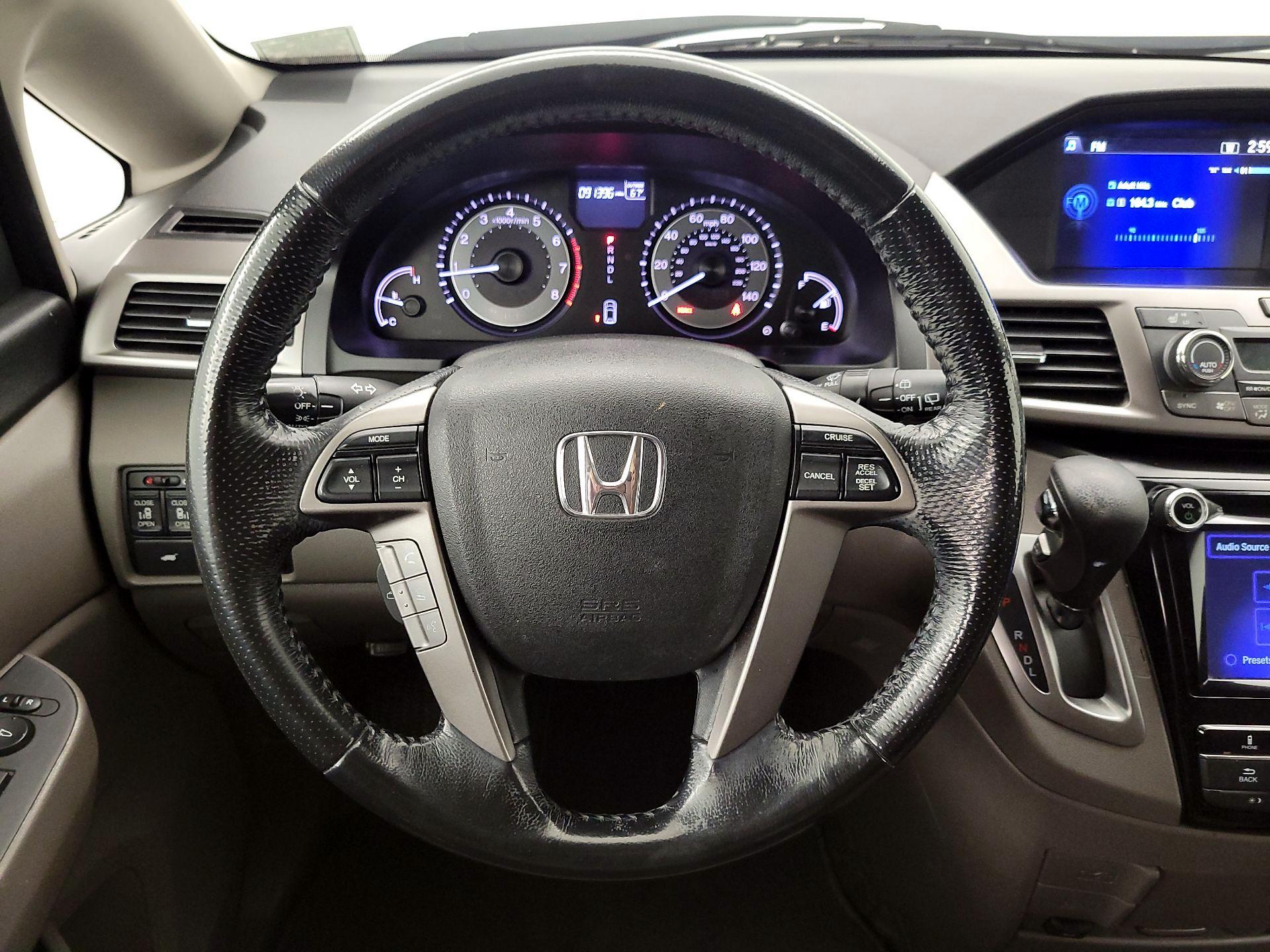 Thumbnail: 2016 Honda Odyssey - 10