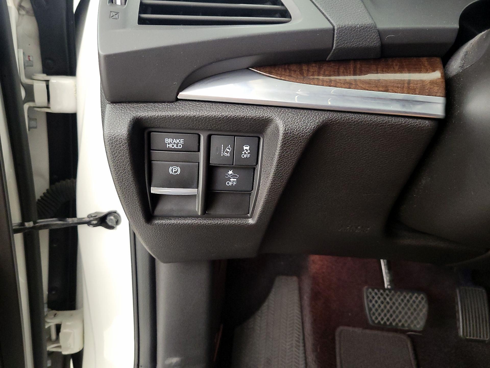 Thumbnail: 2017 Acura MDX - 13