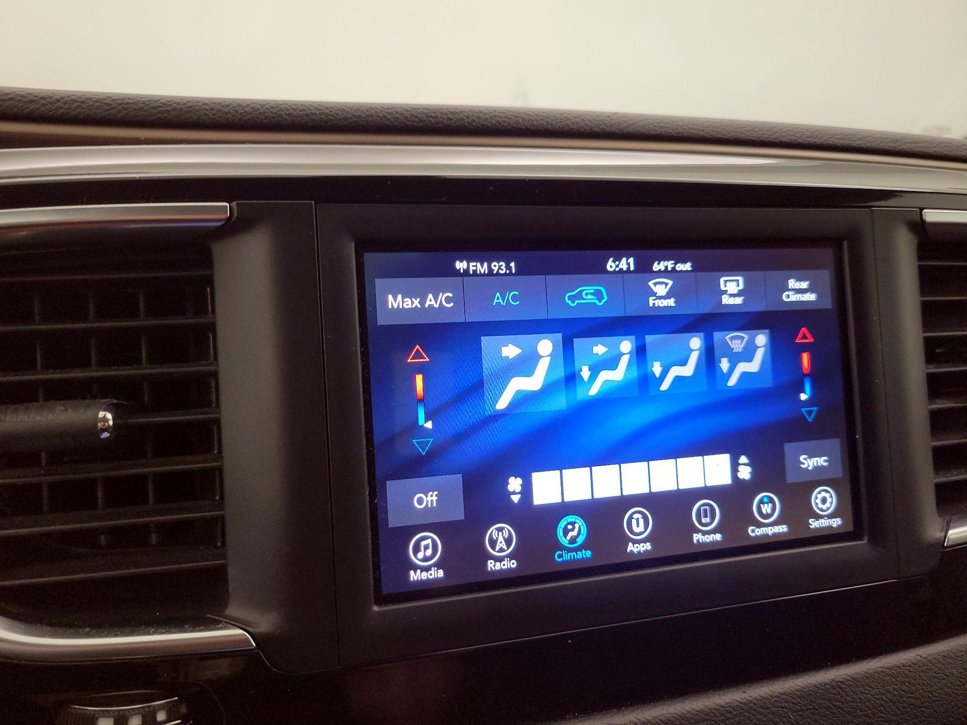 Thumbnail: 2018 Chrysler Pacifica - 16