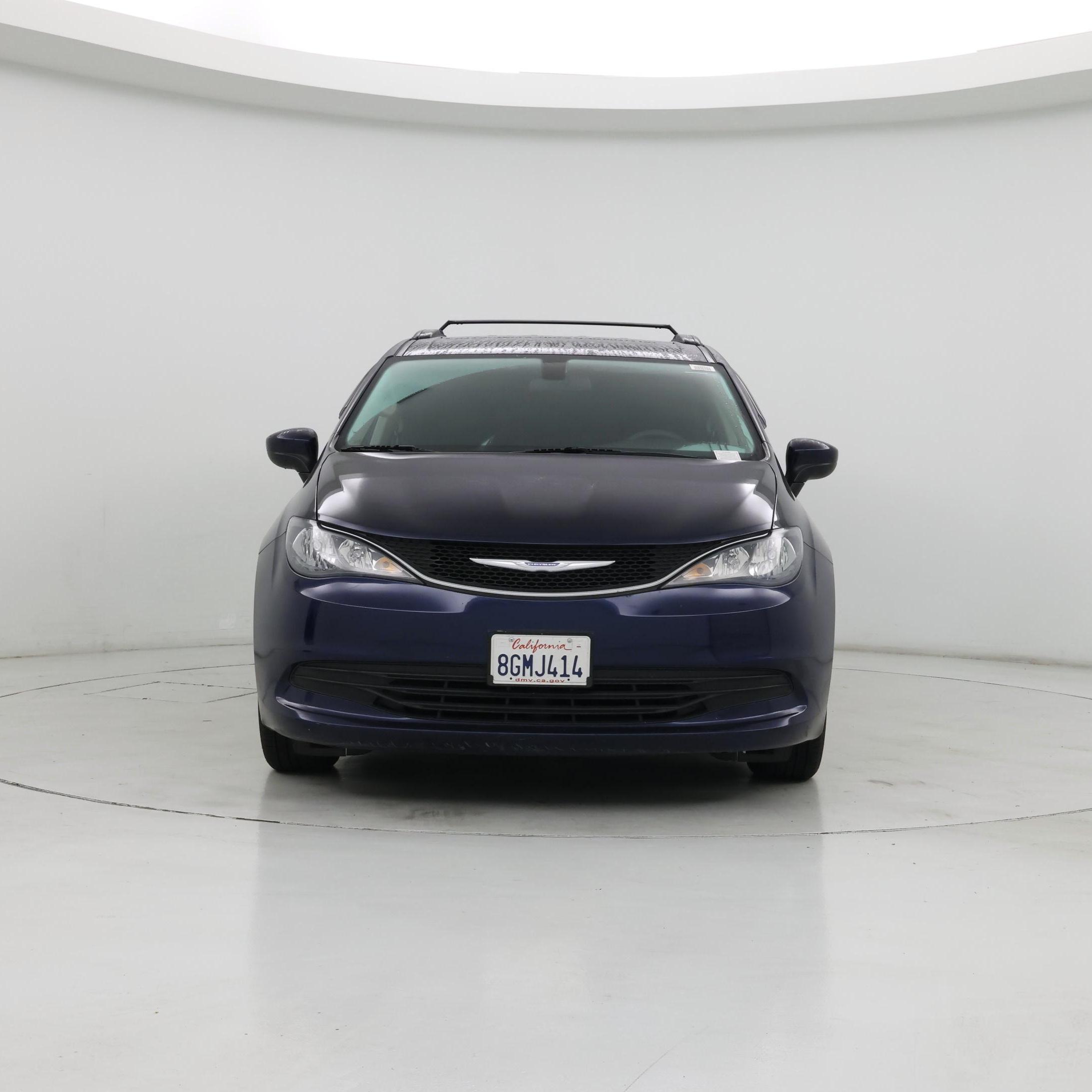 Thumbnail: 2018 Chrysler Pacifica - 5