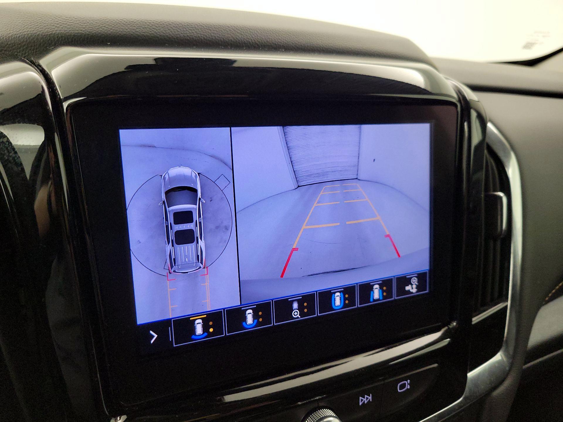 Thumbnail: 2021 Chevrolet Traverse - 15