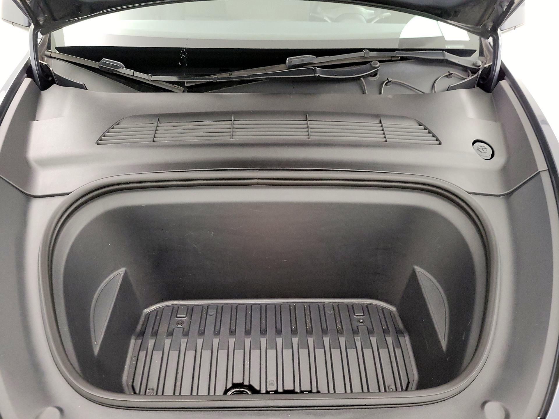 Thumbnail: 2023 Tesla Model Y - 20