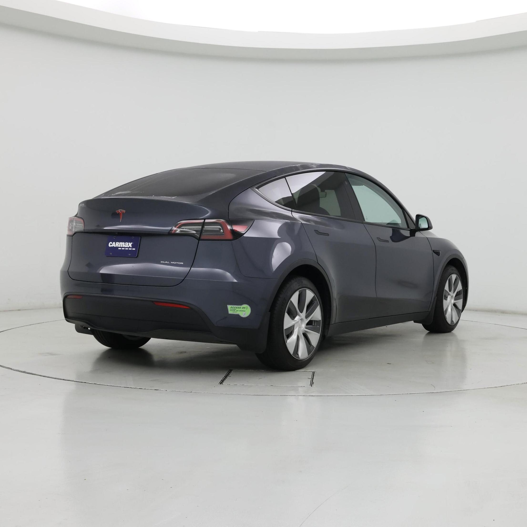 Thumbnail: 2023 Tesla Model Y - 8