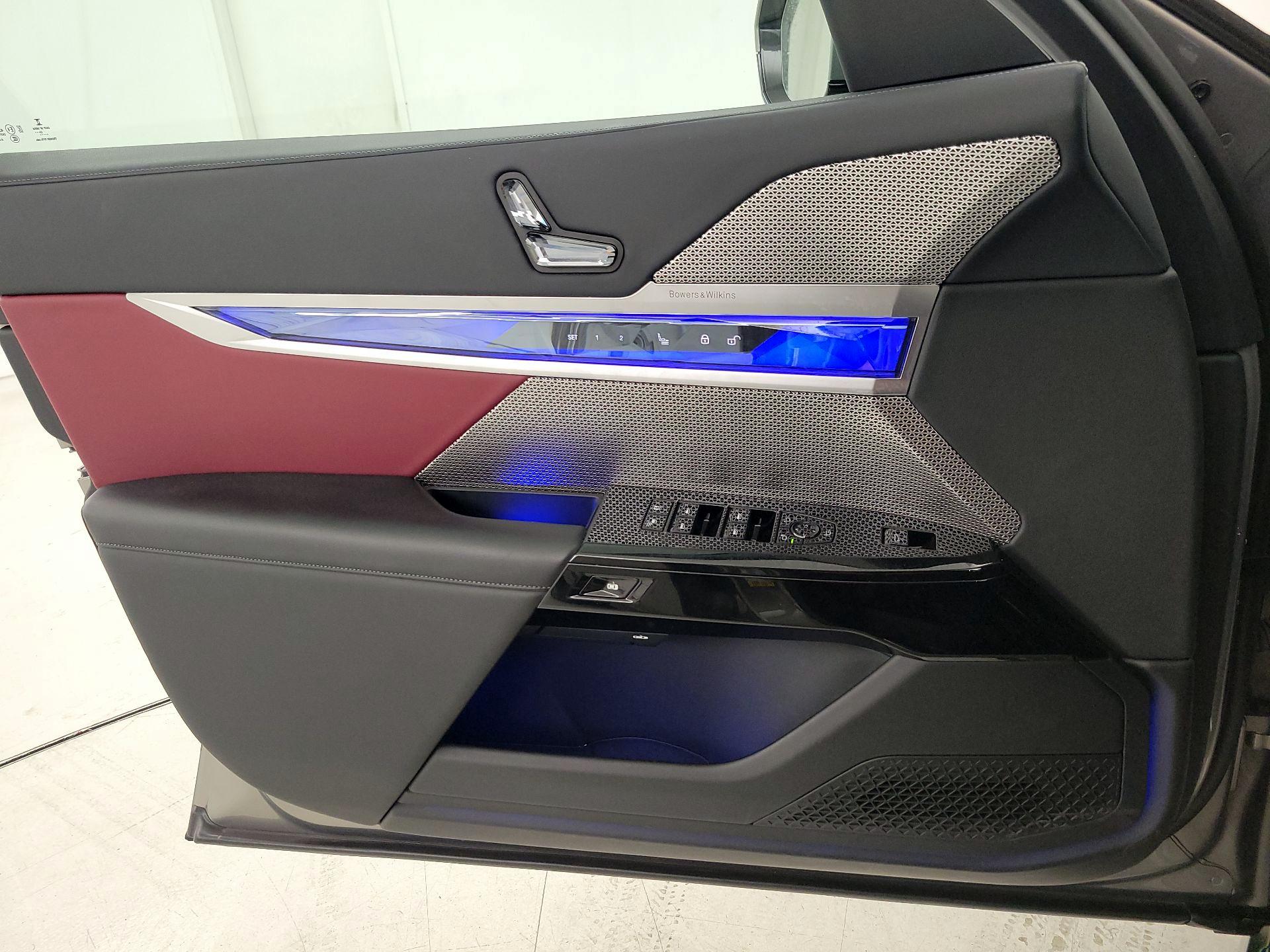 Thumbnail: 2023 BMW 7 Series - 12