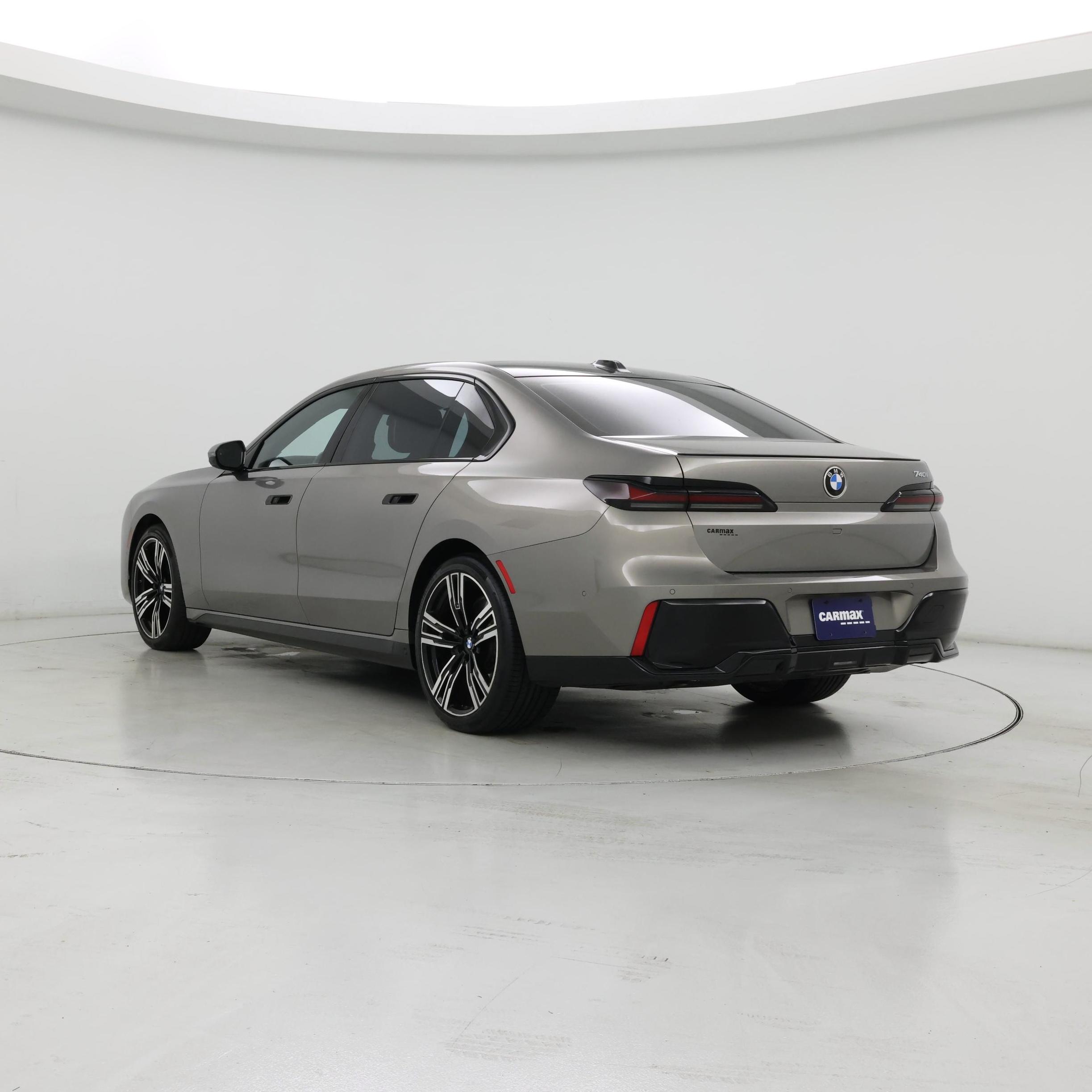 Thumbnail: 2023 BMW 7 Series - 2