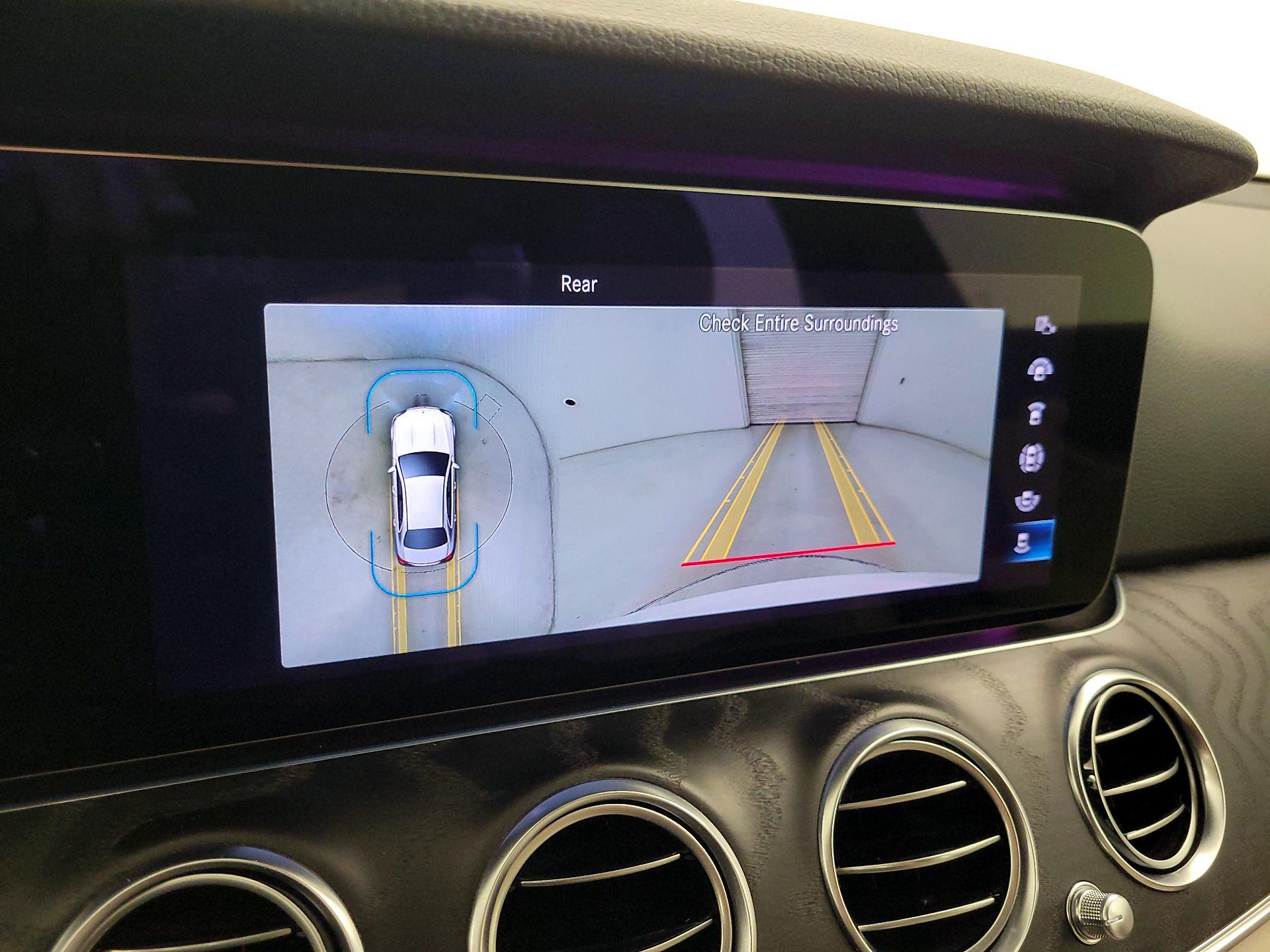 Thumbnail: 2021 Mercedes-Benz E-Class - 15
