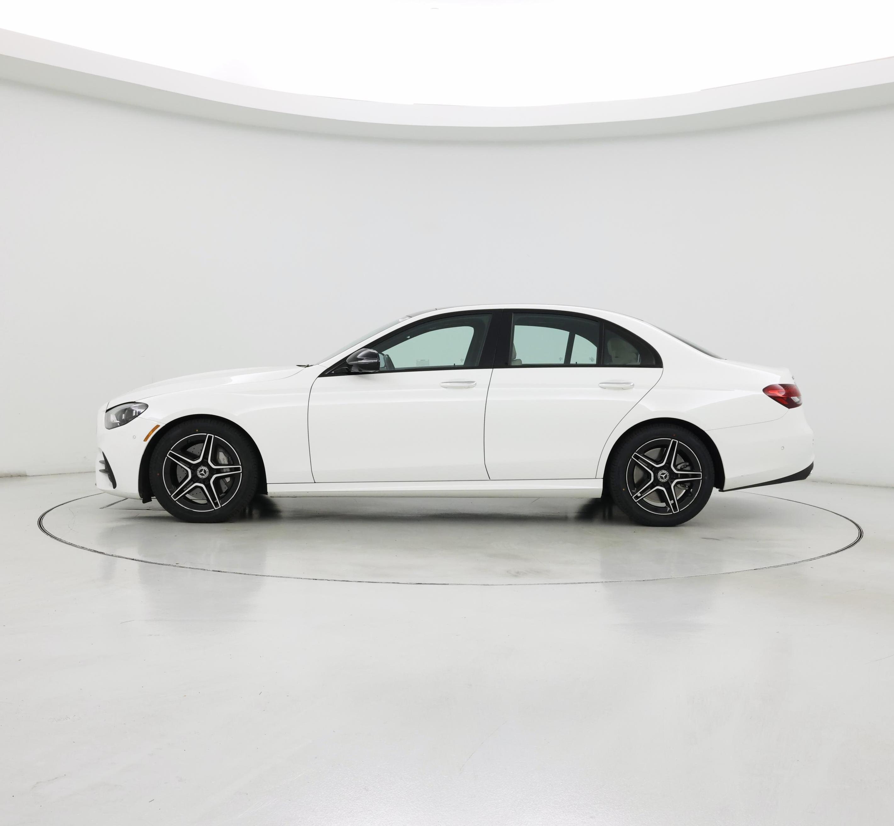 Thumbnail: 2021 Mercedes-Benz E-Class - 3