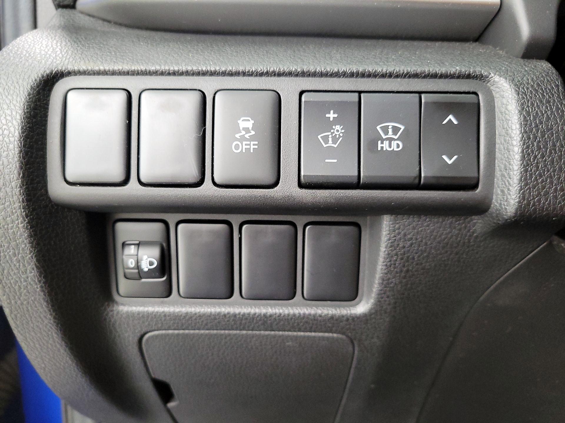 Thumbnail: 2019 Mitsubishi Eclipse Cross - 13