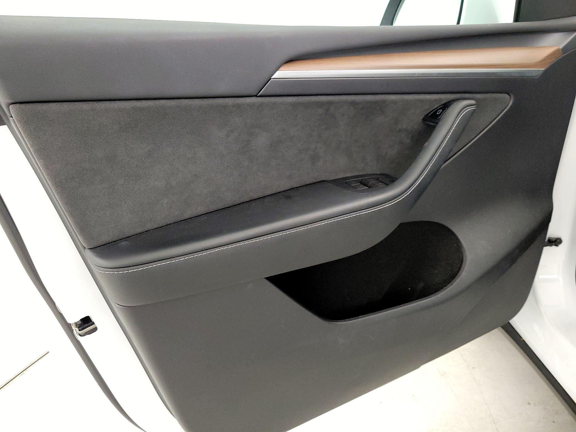 Thumbnail: 2023 Tesla Model Y - 12