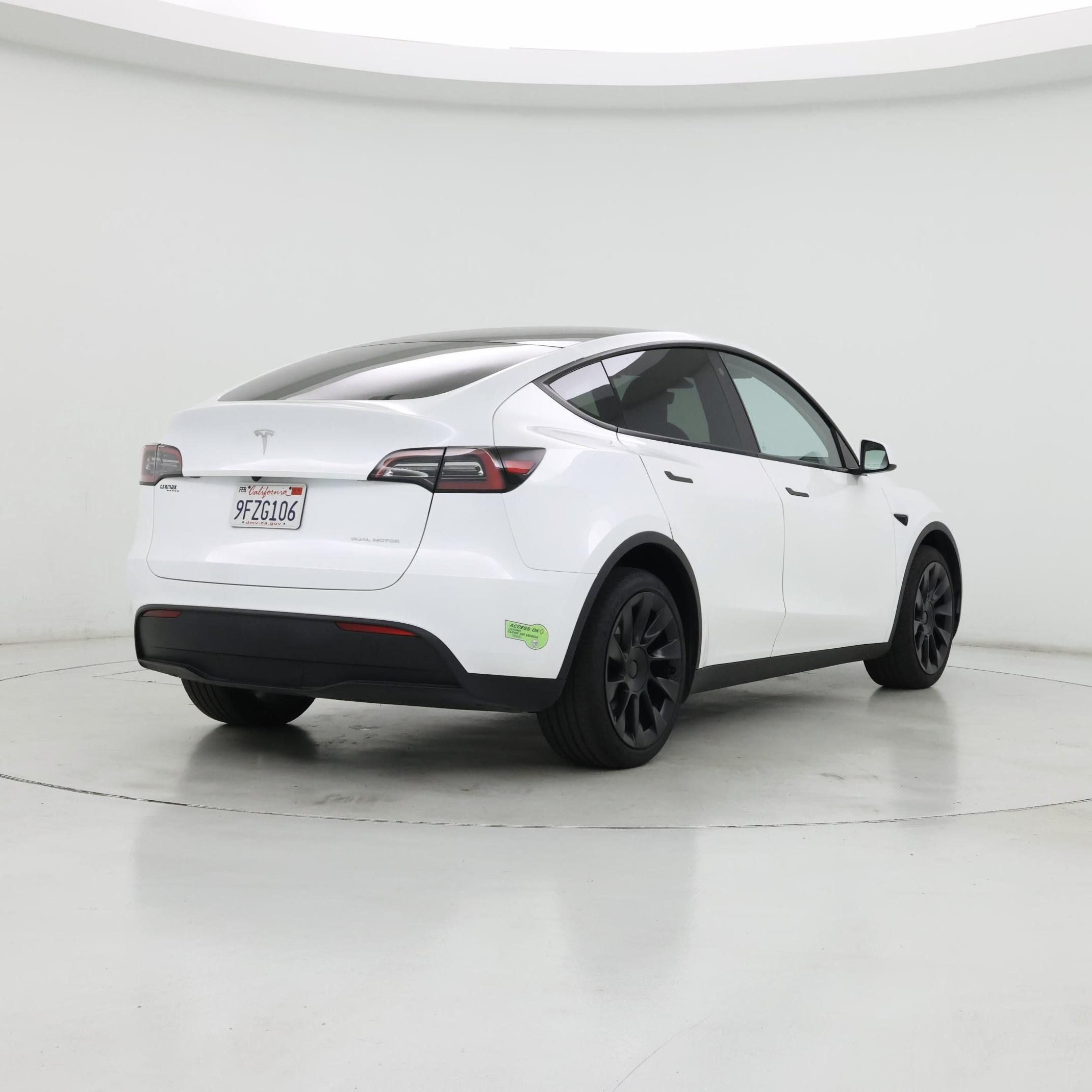 Thumbnail: 2023 Tesla Model Y - 8
