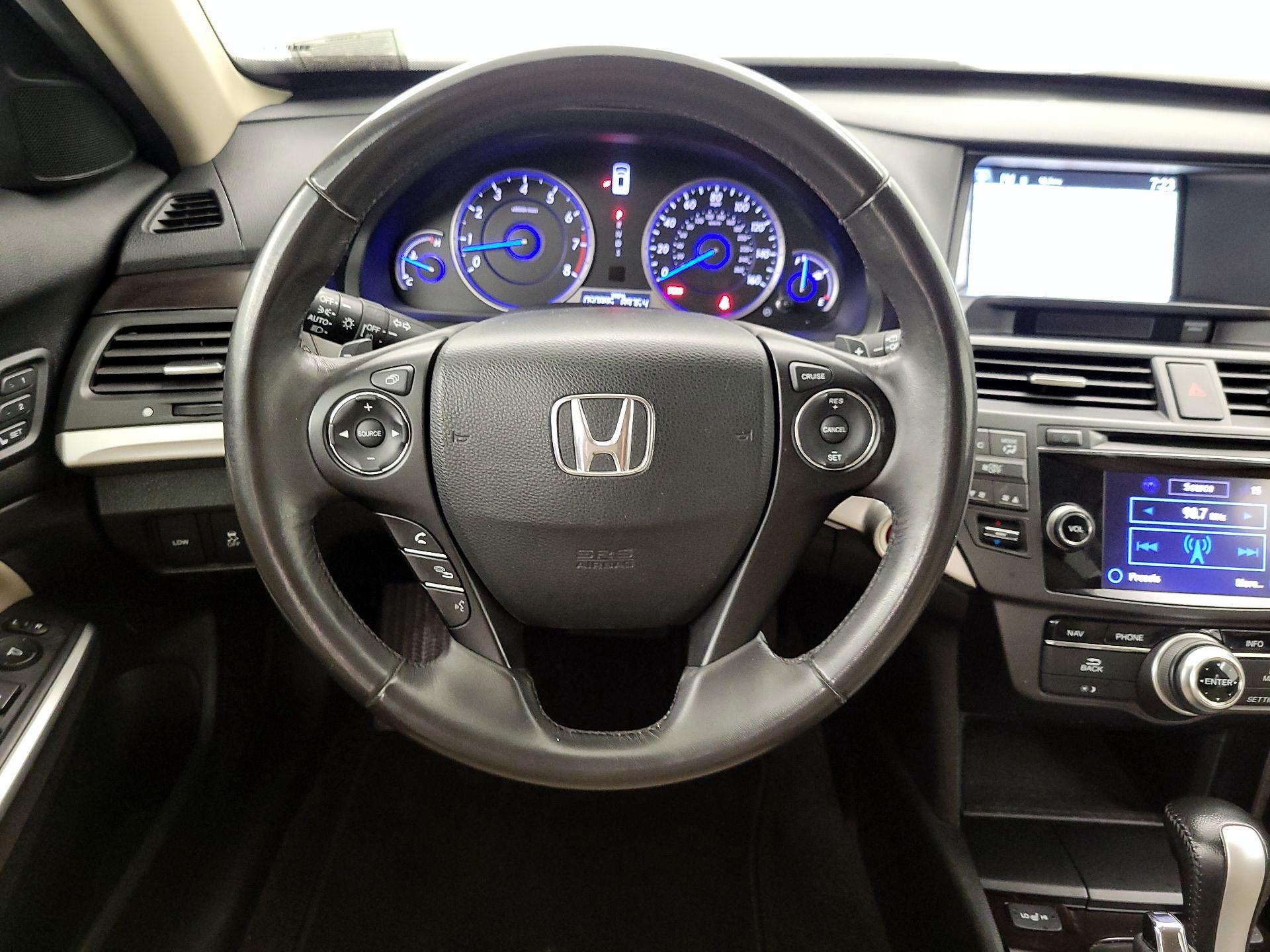 Thumbnail: 2015 Honda Accord Crosstour - 10