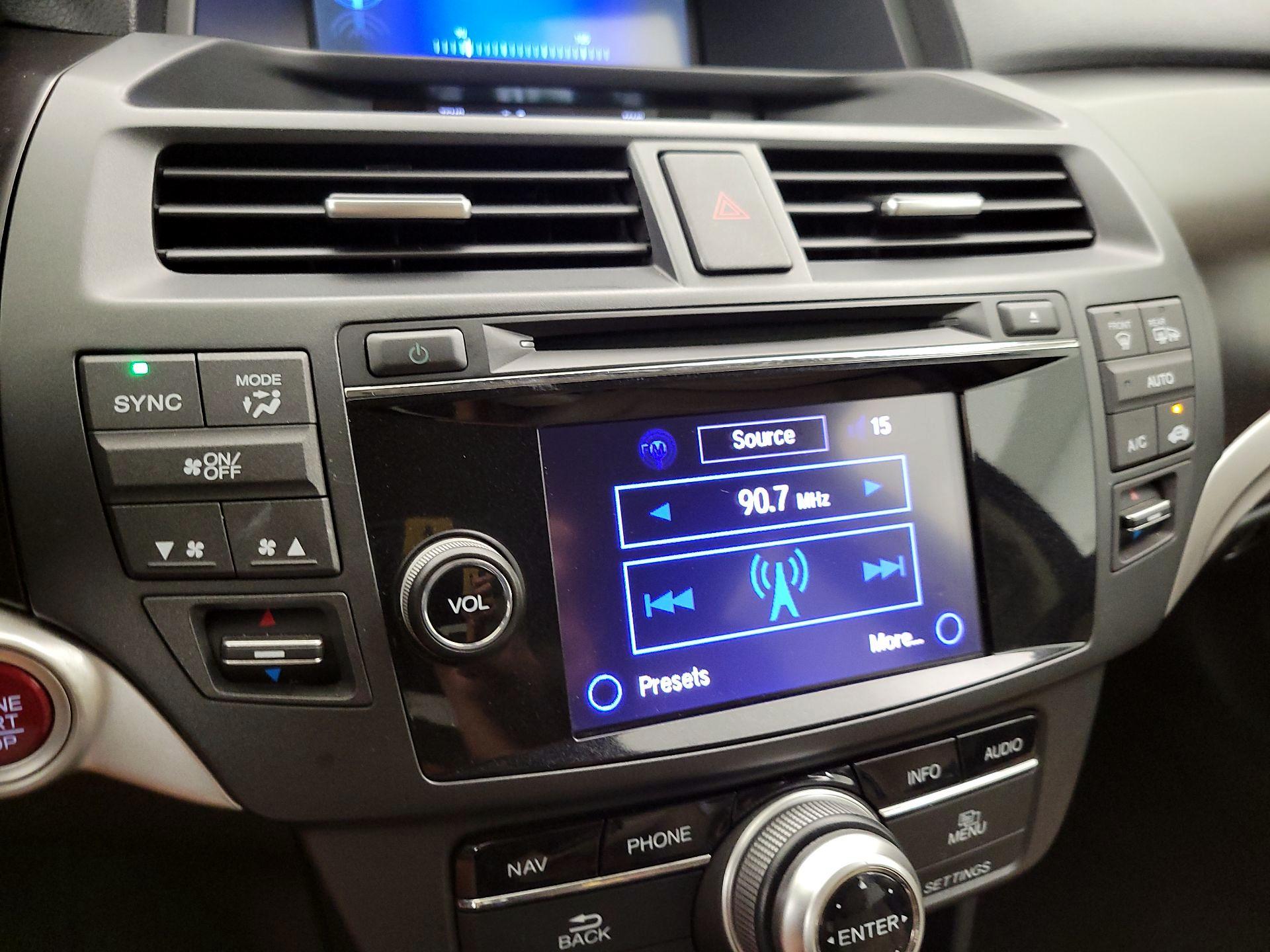 Thumbnail: 2015 Honda Accord Crosstour - 17