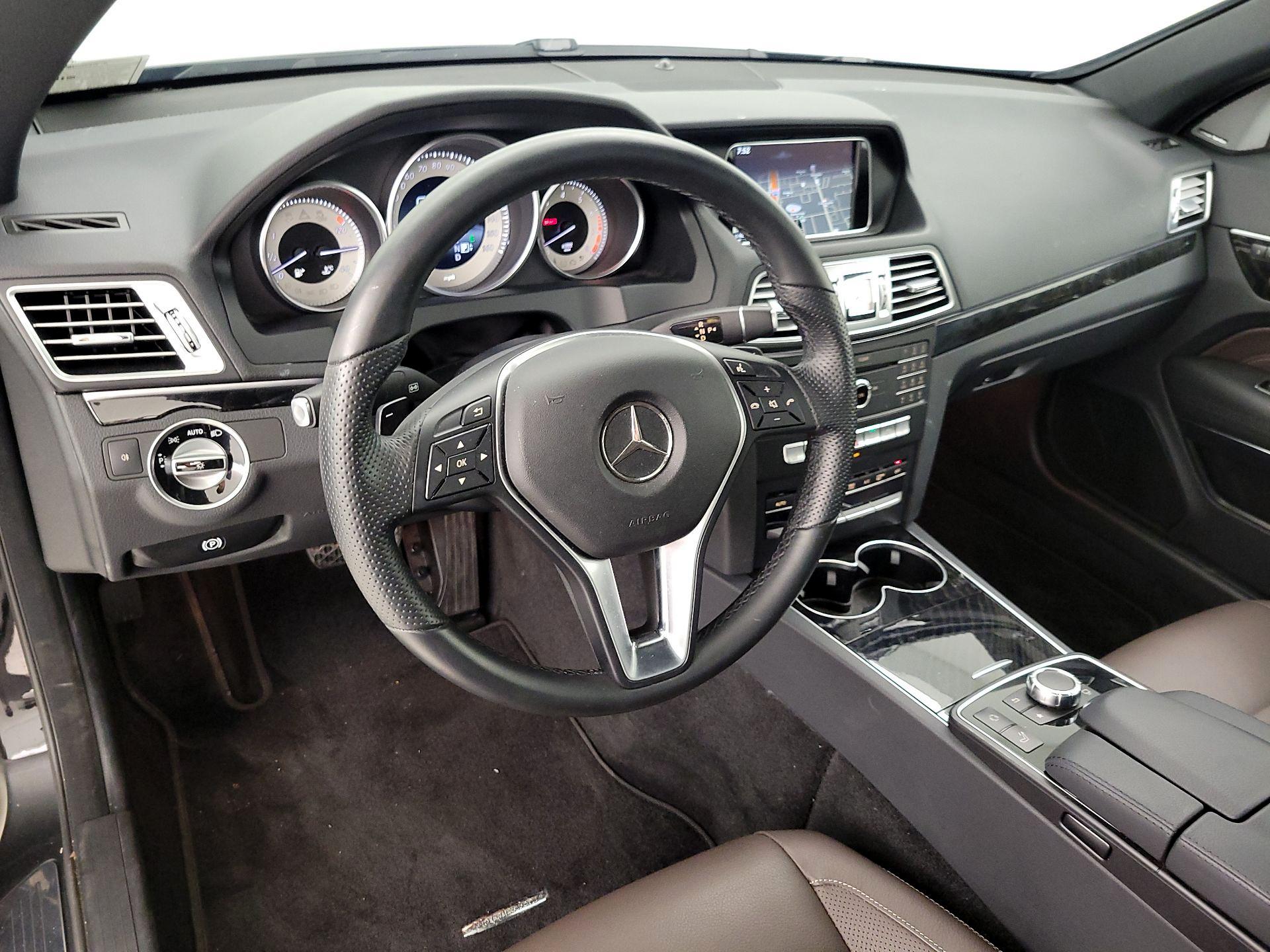 Thumbnail: 2016 Mercedes-Benz E-Class - 9