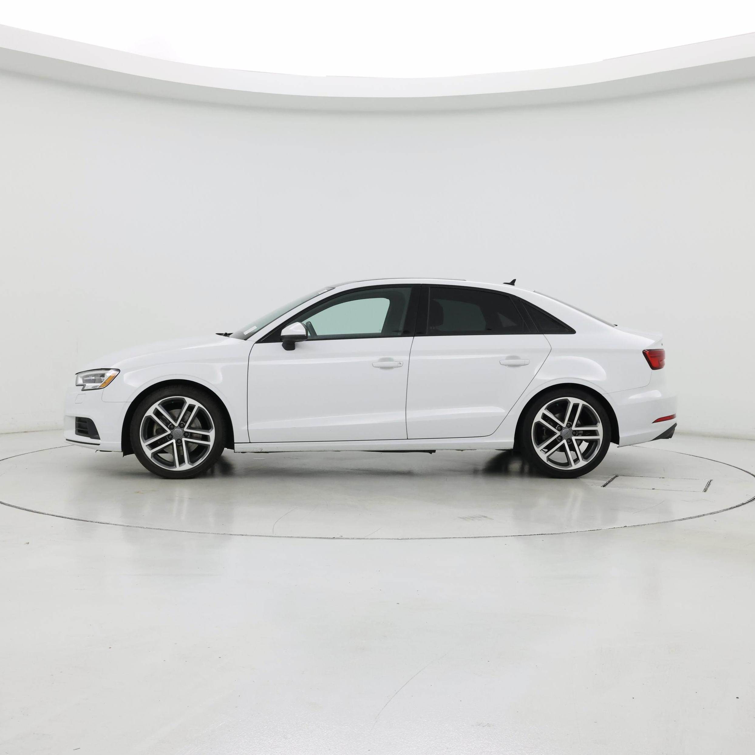 Thumbnail: 2019 Audi A3 - 3