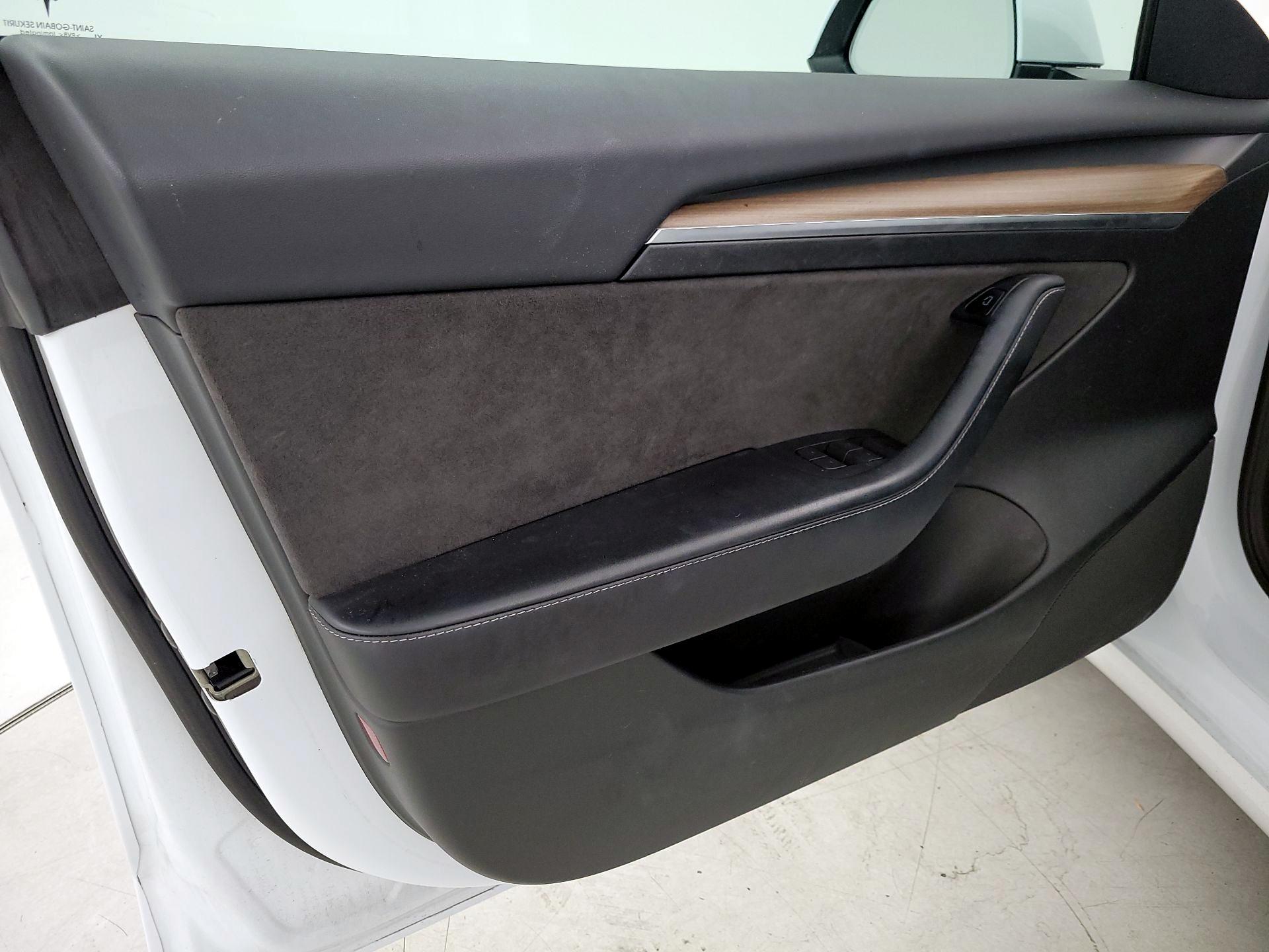 Thumbnail: 2023 Tesla Model 3 - 12